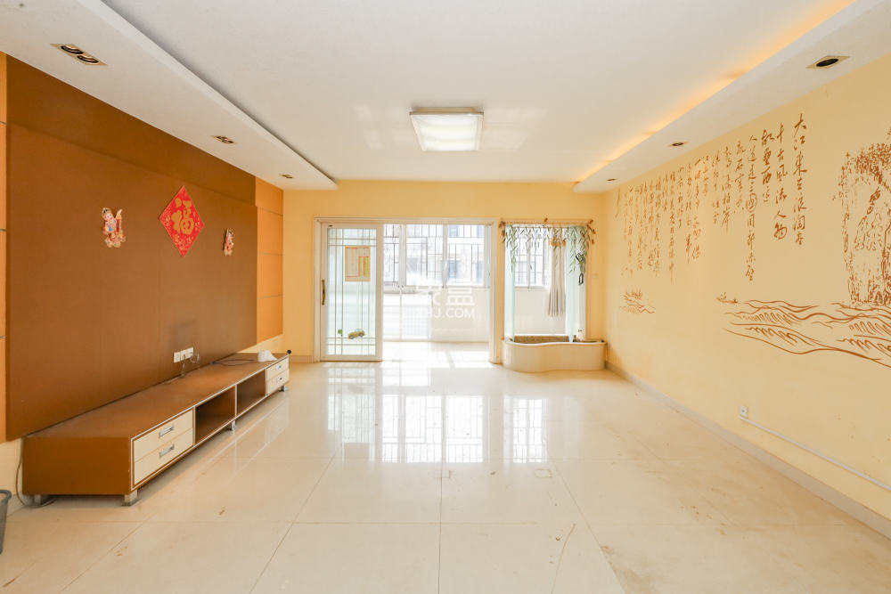 西江庭院（鹽業(yè)集團(tuán)宿舍）  4室2廳2衛(wèi)   158.00萬(wàn)