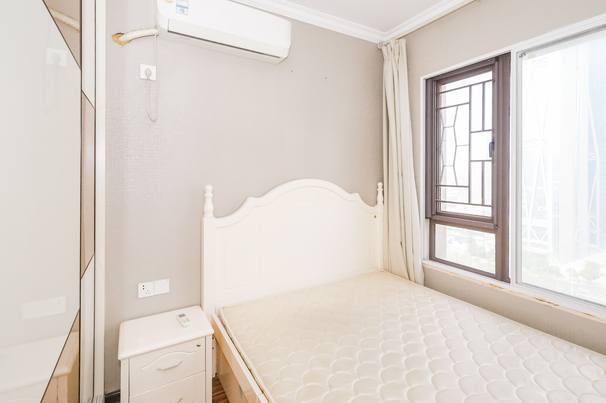 南山雍江汇(滨江国际新城)  3室2厅1卫    130.0万 南山雍江汇(滨江国际新城)  3室2厅1卫    130.0万卧室