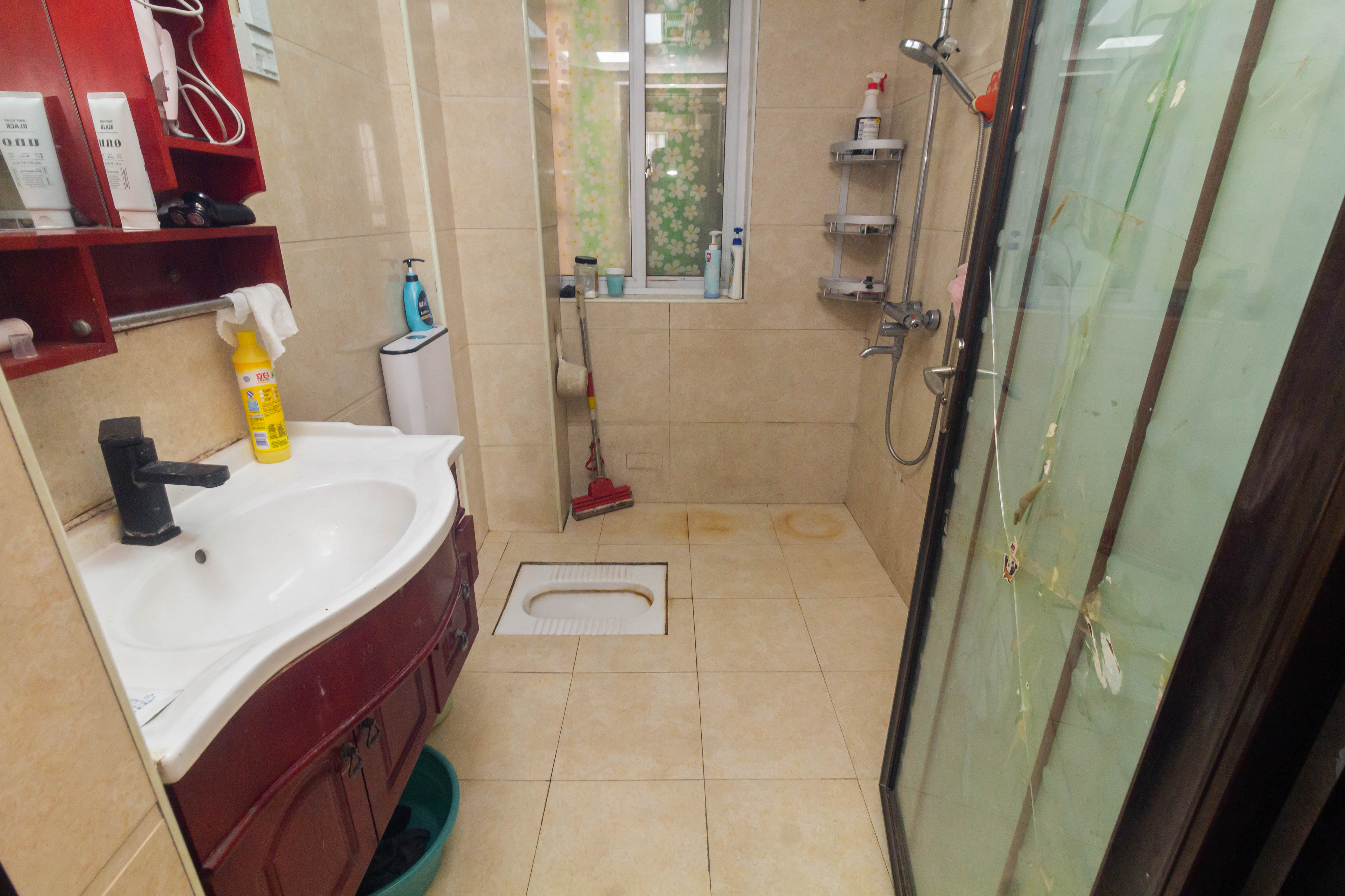 爵士湘  2室2厅1卫    39.8万 爵士湘  2室2厅1卫    39.8万卫生间