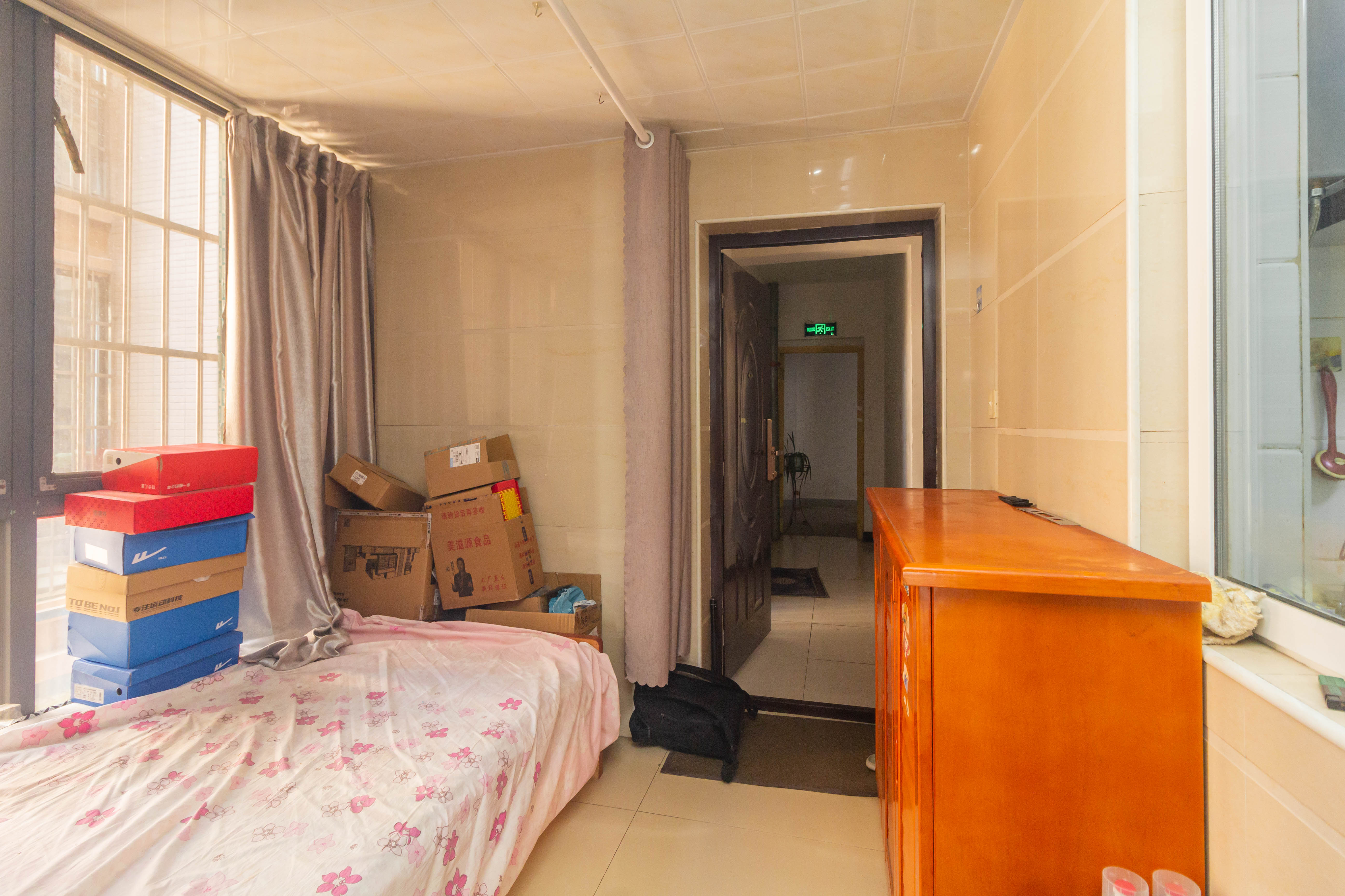 爵士湘  2室2厅1卫    39.8万 爵士湘  2室2厅1卫    39.8万卧室