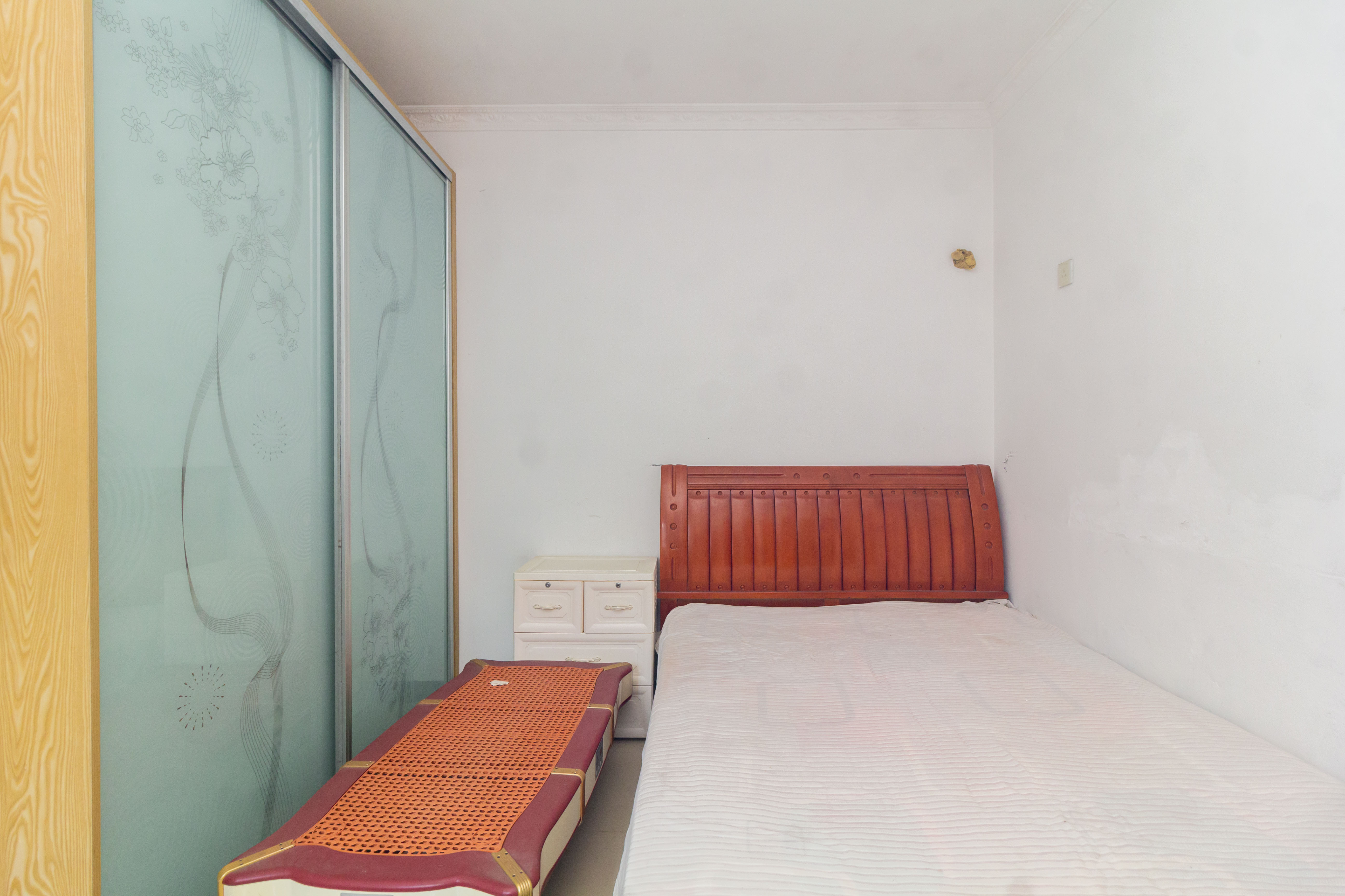 爵士湘  2室2厅1卫    39.8万 爵士湘  2室2厅1卫    39.8万卧室