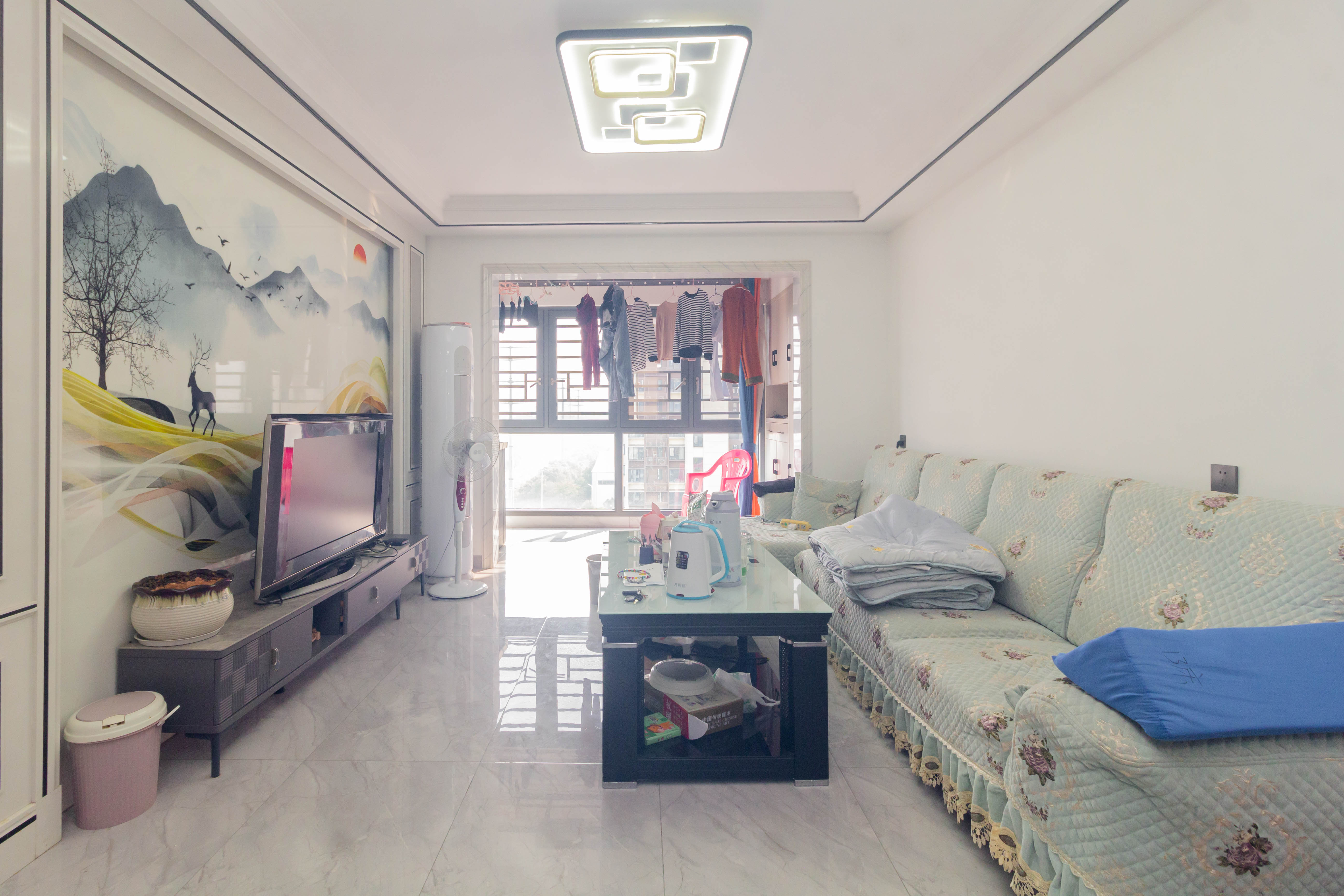 华远海蓝郡  3室2厅2卫    83.0万 华远海蓝郡  3室2厅2卫    83.0万客厅