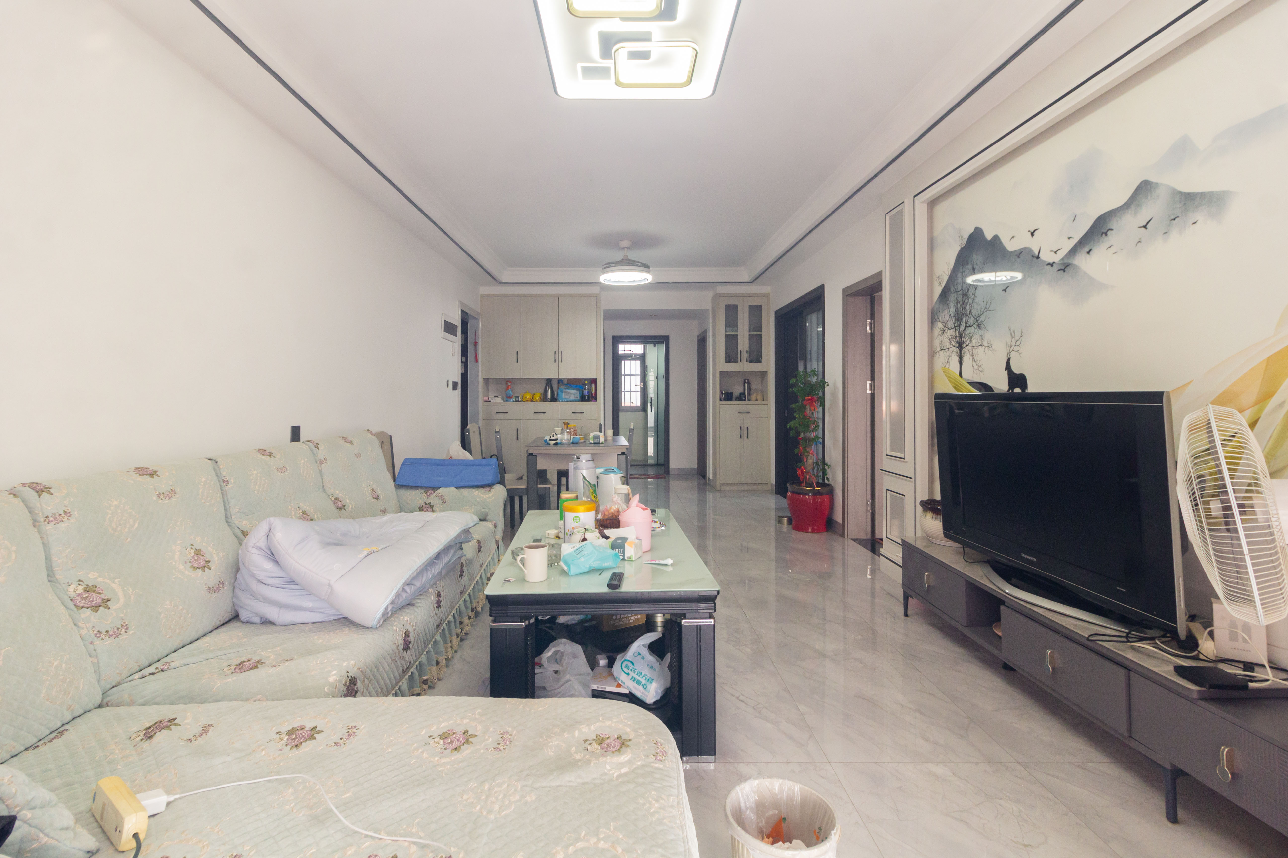 华远海蓝郡  3室2厅2卫    83.0万 华远海蓝郡  3室2厅2卫    83.0万客厅