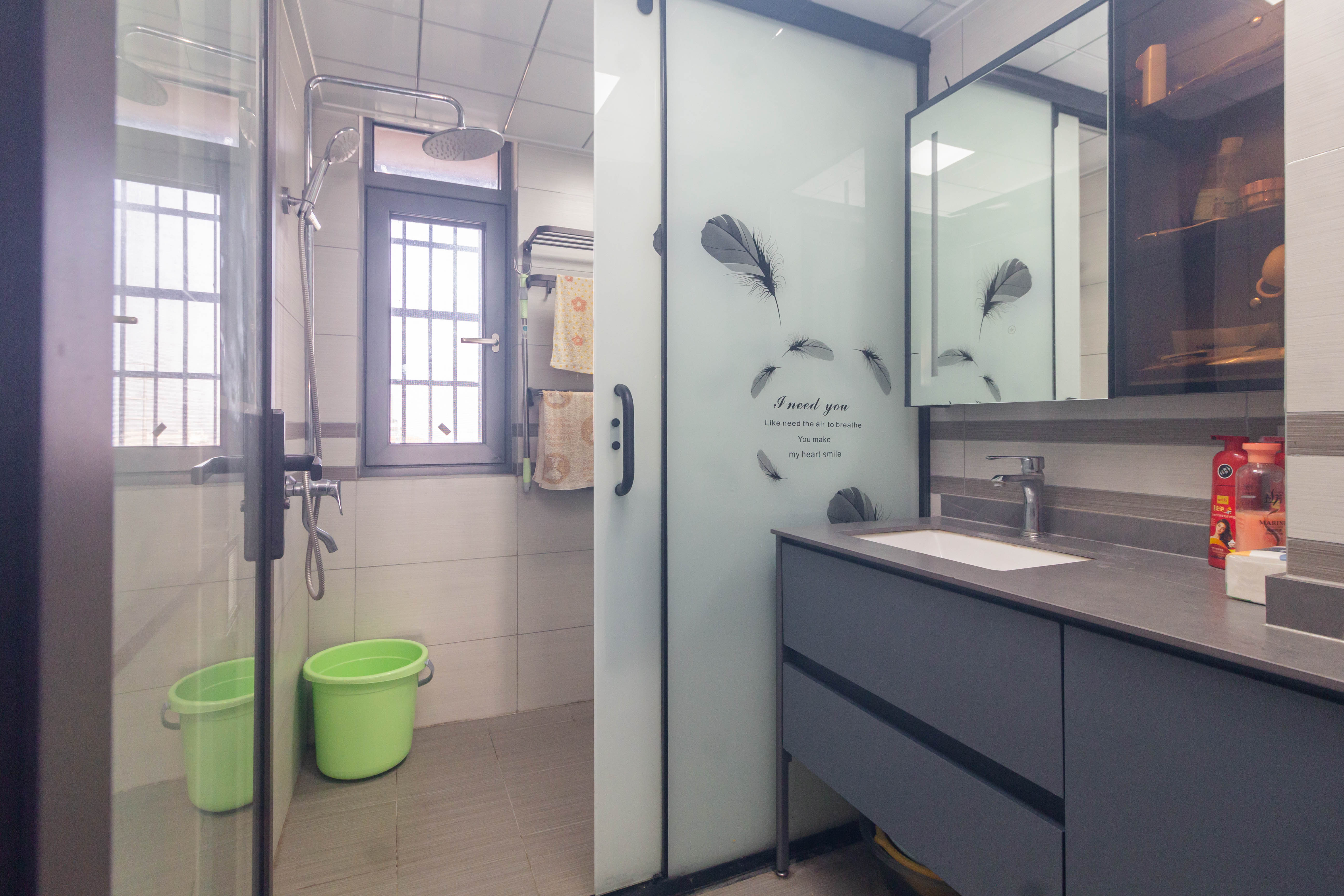 华远海蓝郡  3室2厅2卫    83.0万 华远海蓝郡  3室2厅2卫    83.0万卫生间