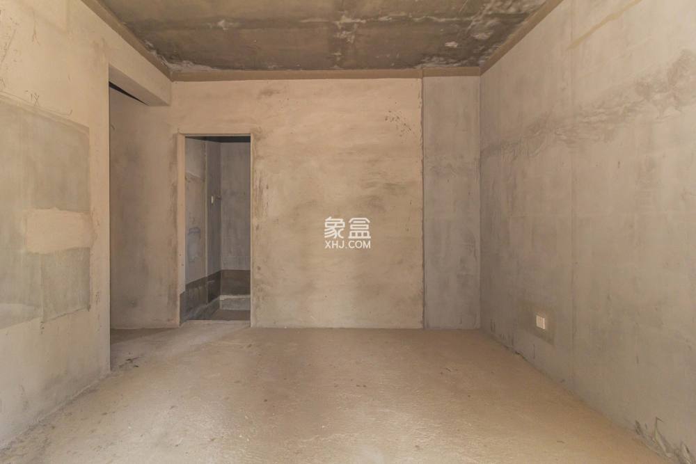 中交中央公园D1区  4室2厅2卫   145.00万
