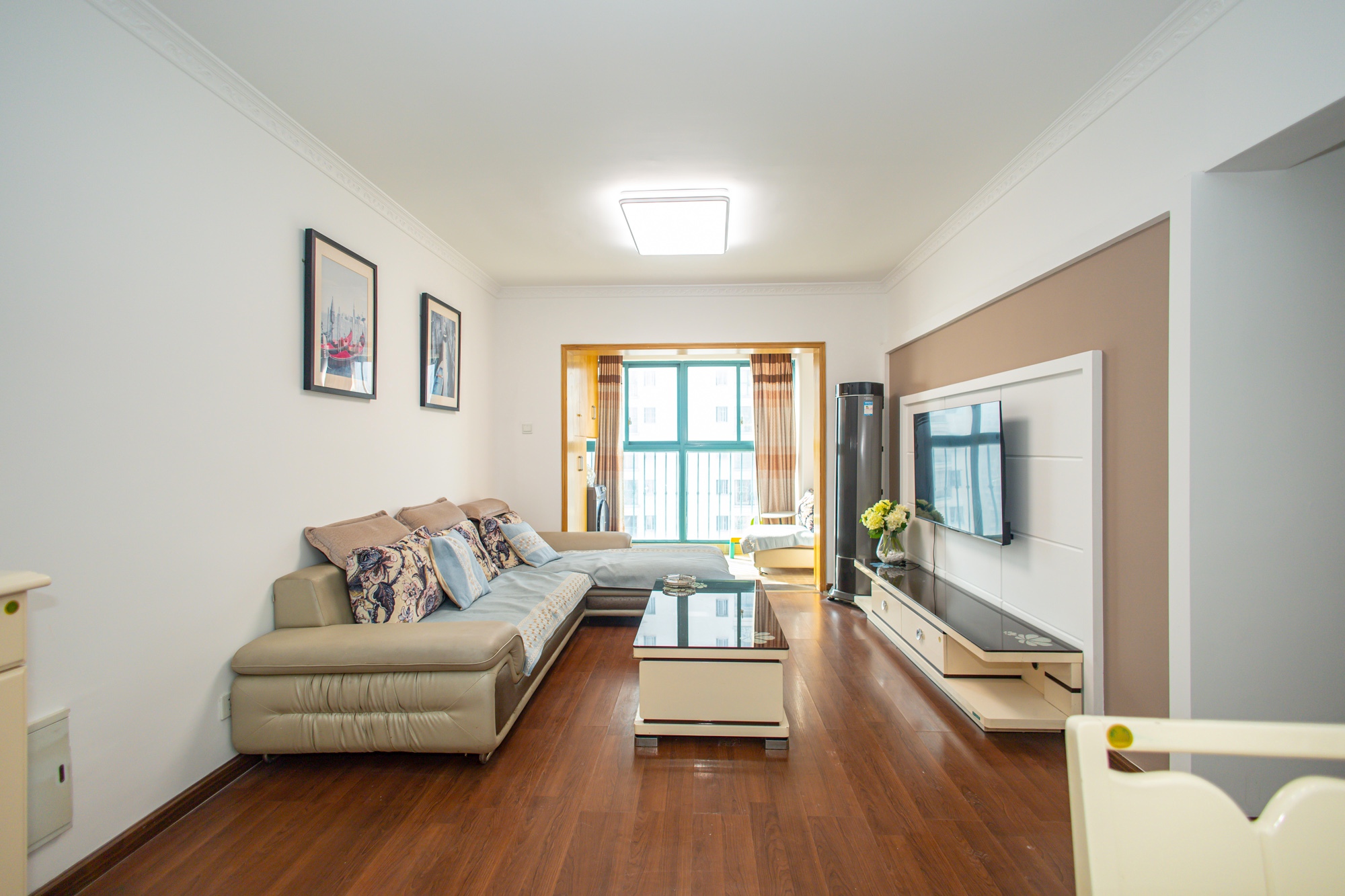 蝴蝶谷  3室2厅1卫    58.8万 蝴蝶谷  3室2厅1卫    58.8万客厅