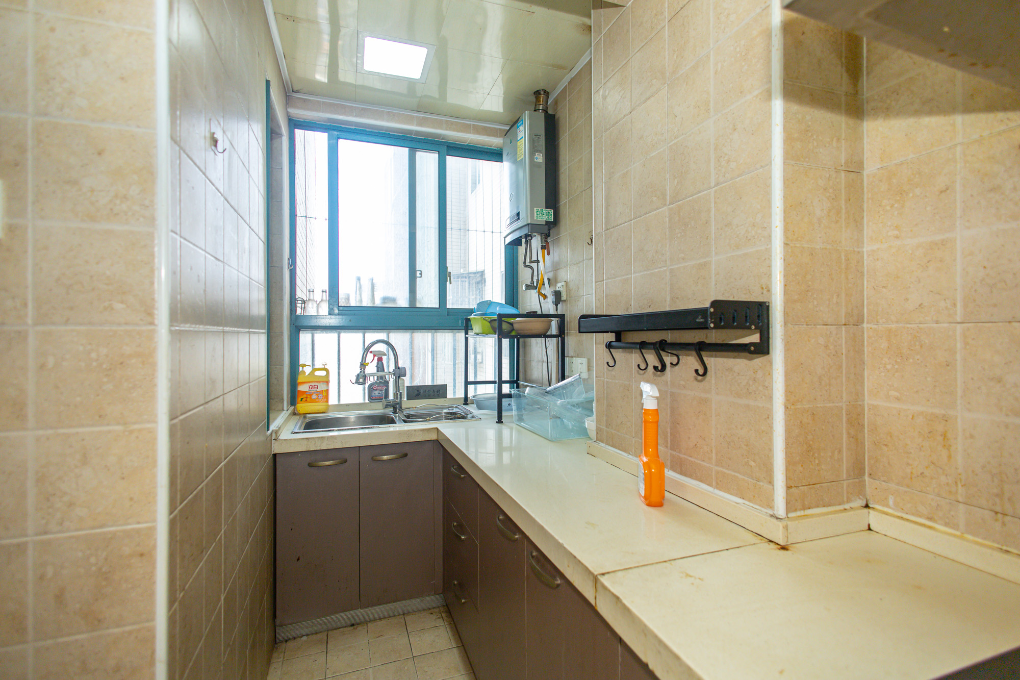 蝴蝶谷  3室2厅1卫    58.8万 蝴蝶谷  3室2厅1卫    58.8万厨房