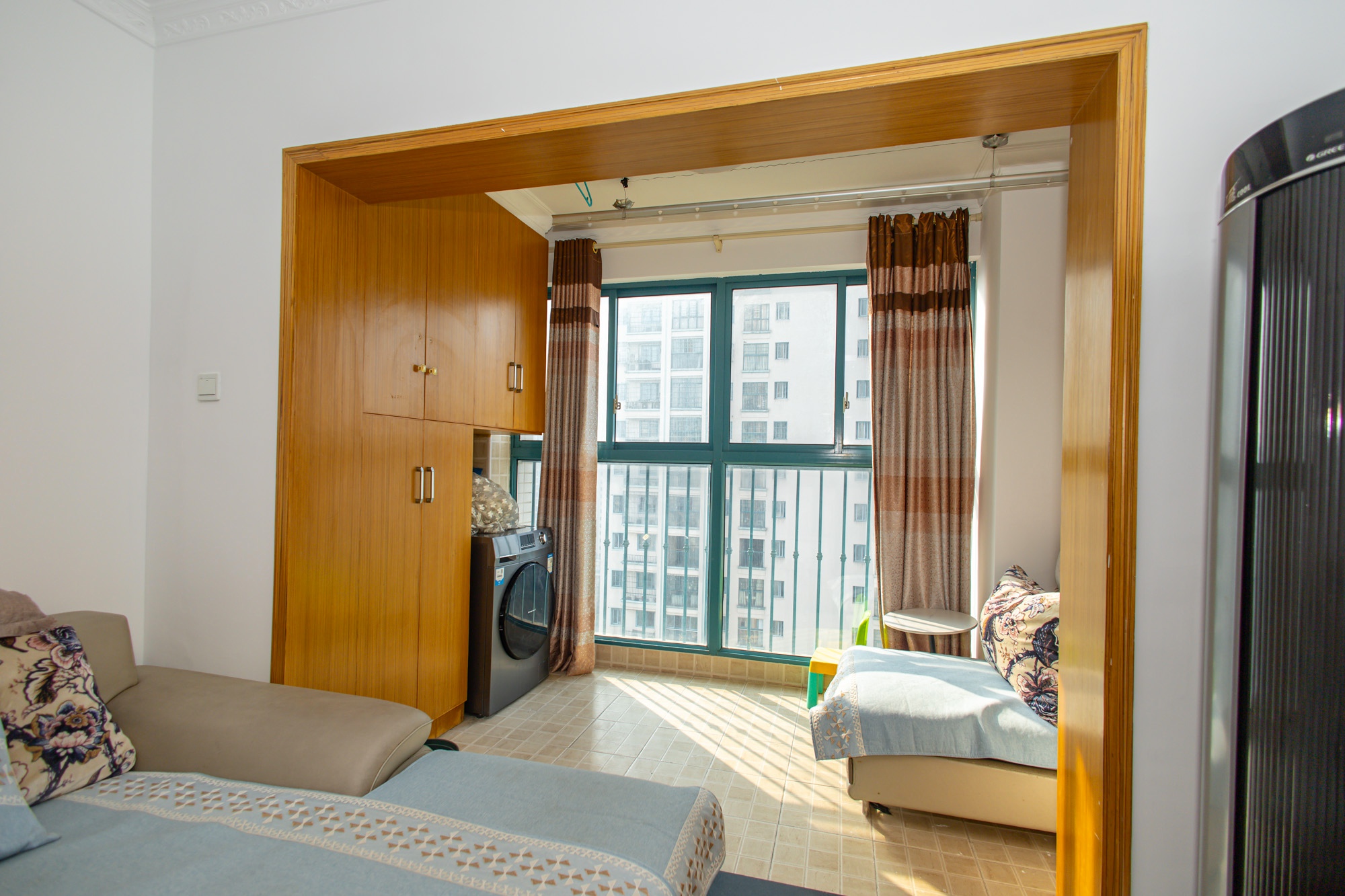 蝴蝶谷  3室2厅1卫    58.8万 蝴蝶谷  3室2厅1卫    58.8万阳台