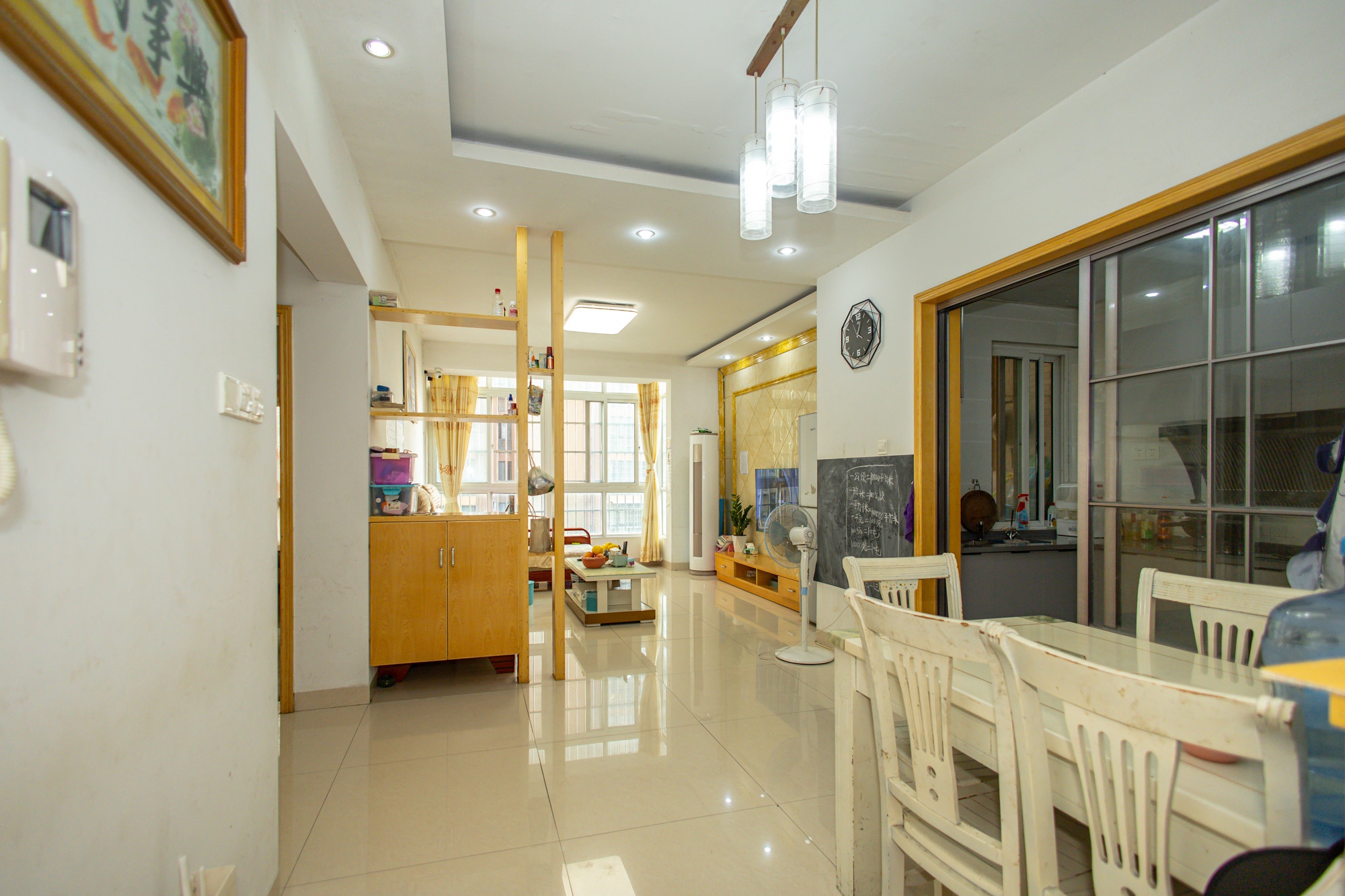 楚天世纪城东苑 2室2厅1卫 52.8万 楚天世纪城东苑 2室2厅1卫 52.8万客厅