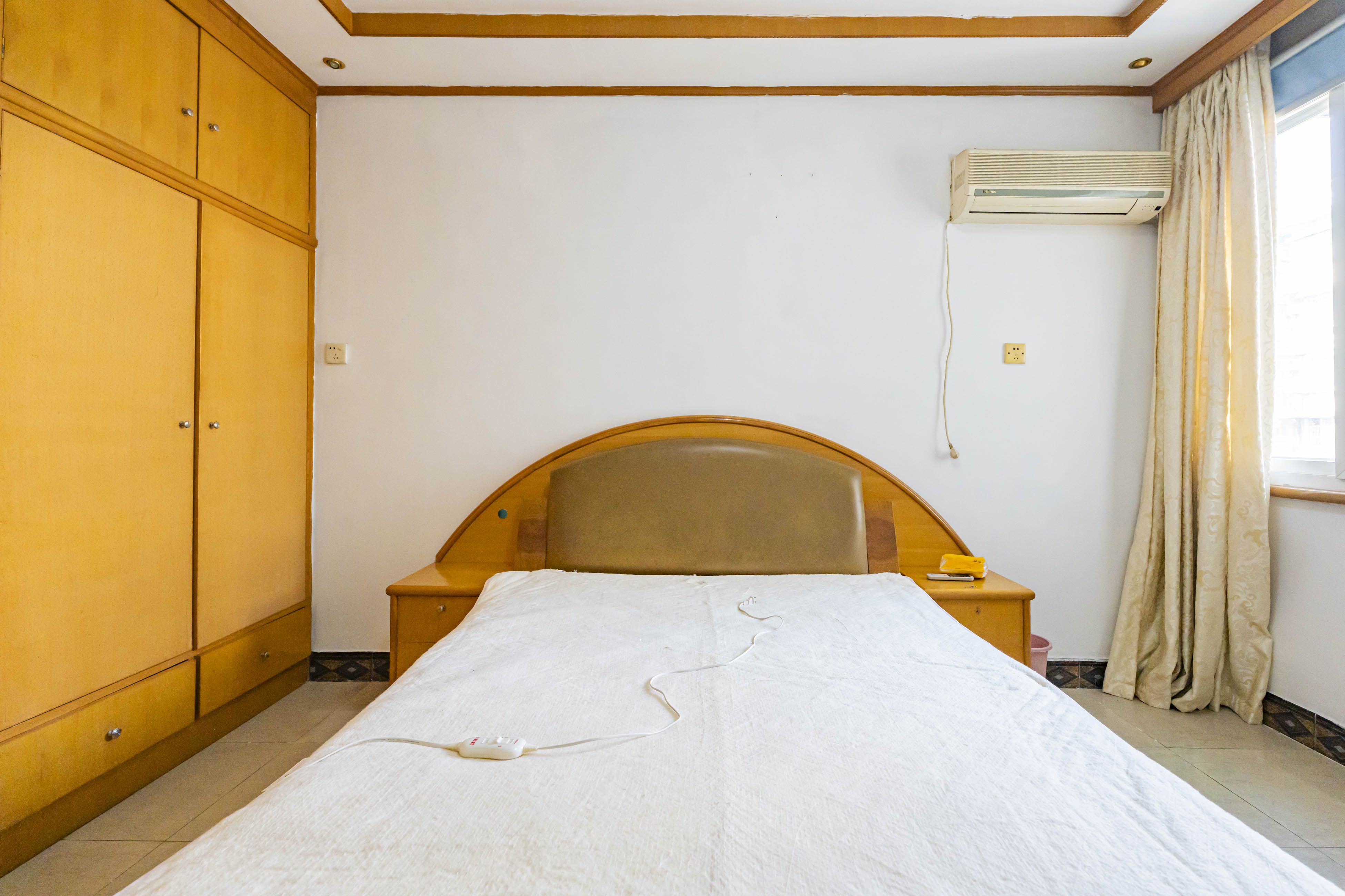 金帆小区  2室2厅1卫   60.00万卧室