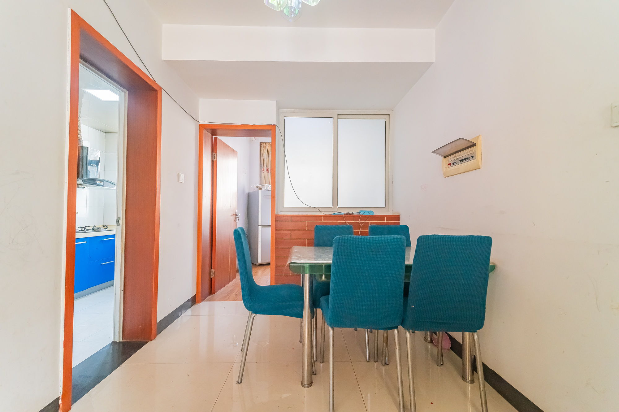 鹏基诺亚山林  3室2厅1卫    68.0万 鹏基诺亚山林  3室2厅1卫    68.0万客厅