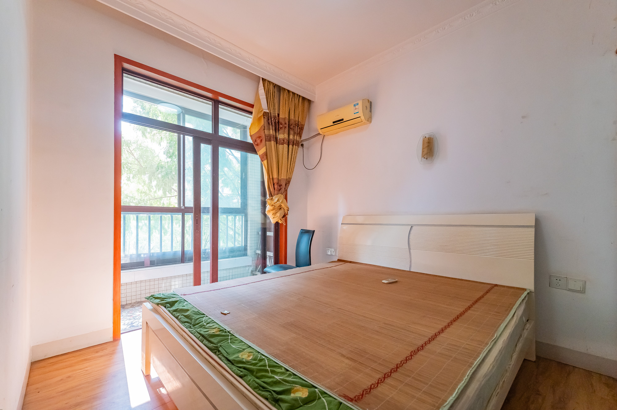 鹏基诺亚山林  3室2厅1卫    68.0万 鹏基诺亚山林  3室2厅1卫    68.0万卧室