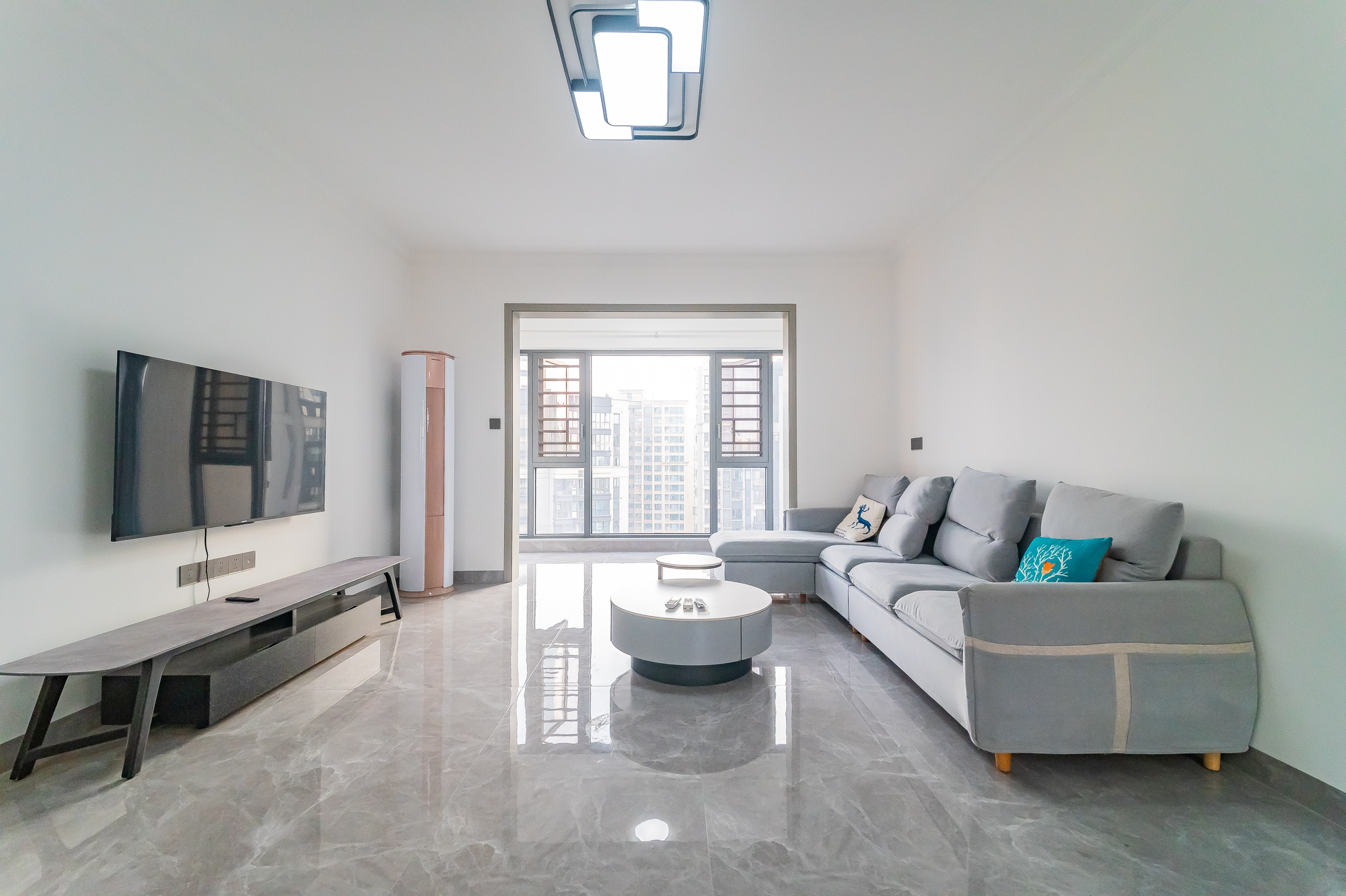 中建悦和城 4室2厅2卫 140.0万 中建悦和城 4室2厅2卫 140.0万客厅