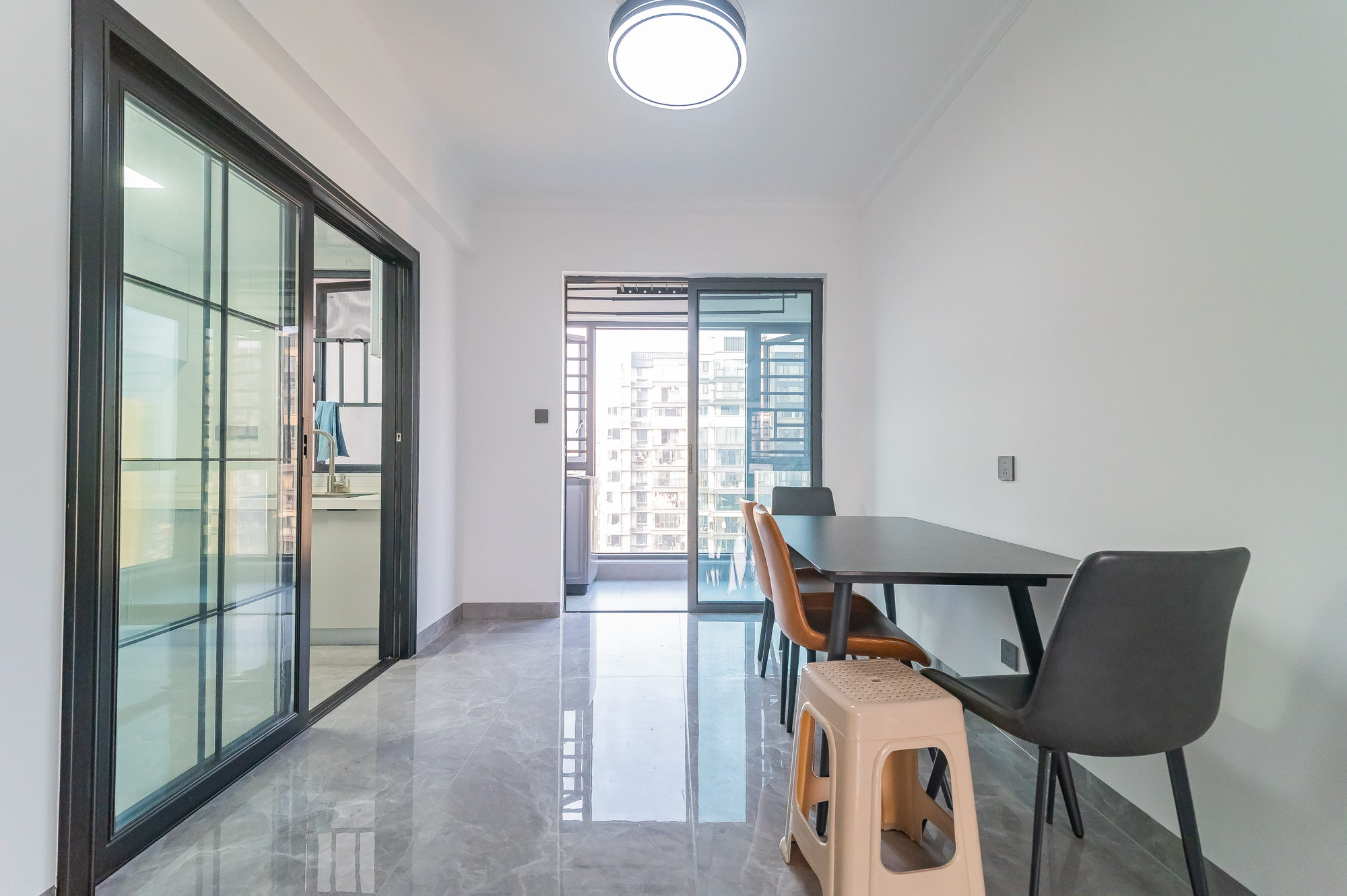 中建悦和城 4室2厅2卫 140.0万 中建悦和城 4室2厅2卫 140.0万客厅