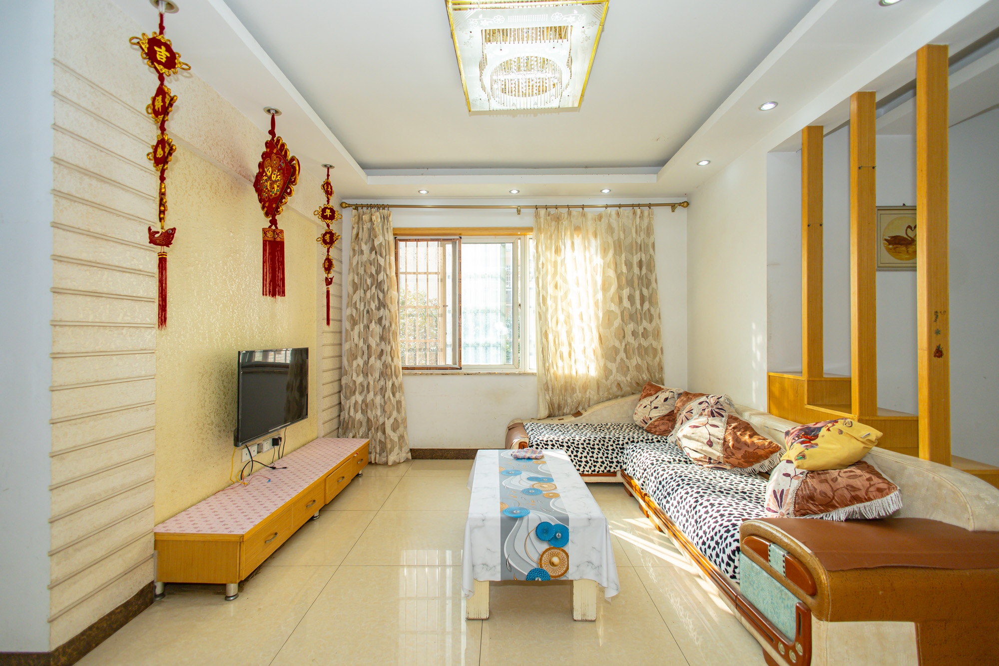 楚天世纪城东苑 2室2厅1卫 45.8万 楚天世纪城东苑 2室2厅1卫 45.8万客厅