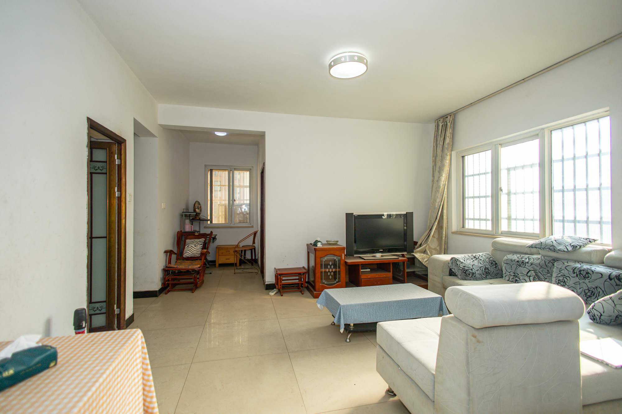 楚天世纪城东苑 1室2厅1卫 55.0万 楚天世纪城东苑 1室2厅1卫 55.0万客厅