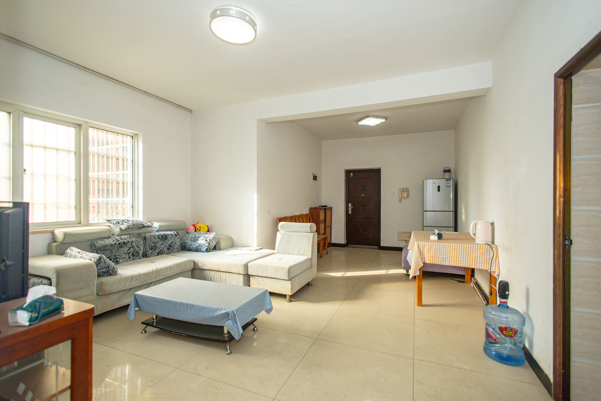 楚天世纪城东苑 1室2厅1卫 55.0万 楚天世纪城东苑 1室2厅1卫 55.0万客厅