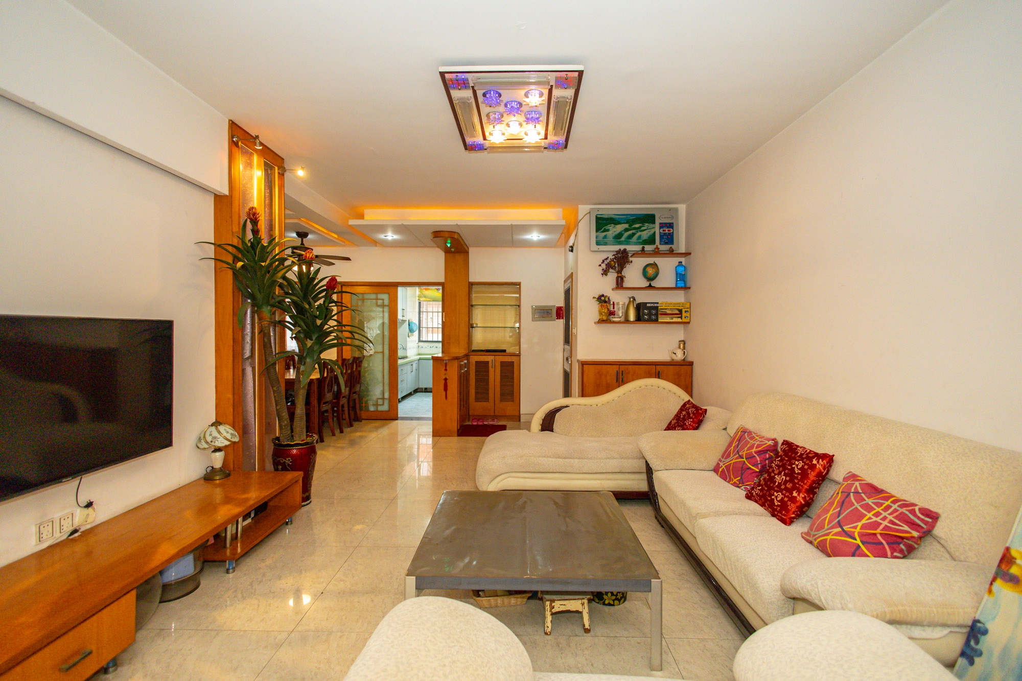 星沙汽配城(大塘村农机市场) 2室2厅2卫 43.8万 星沙汽配城(大塘村农机市场) 2室2厅2卫 43.8万客厅