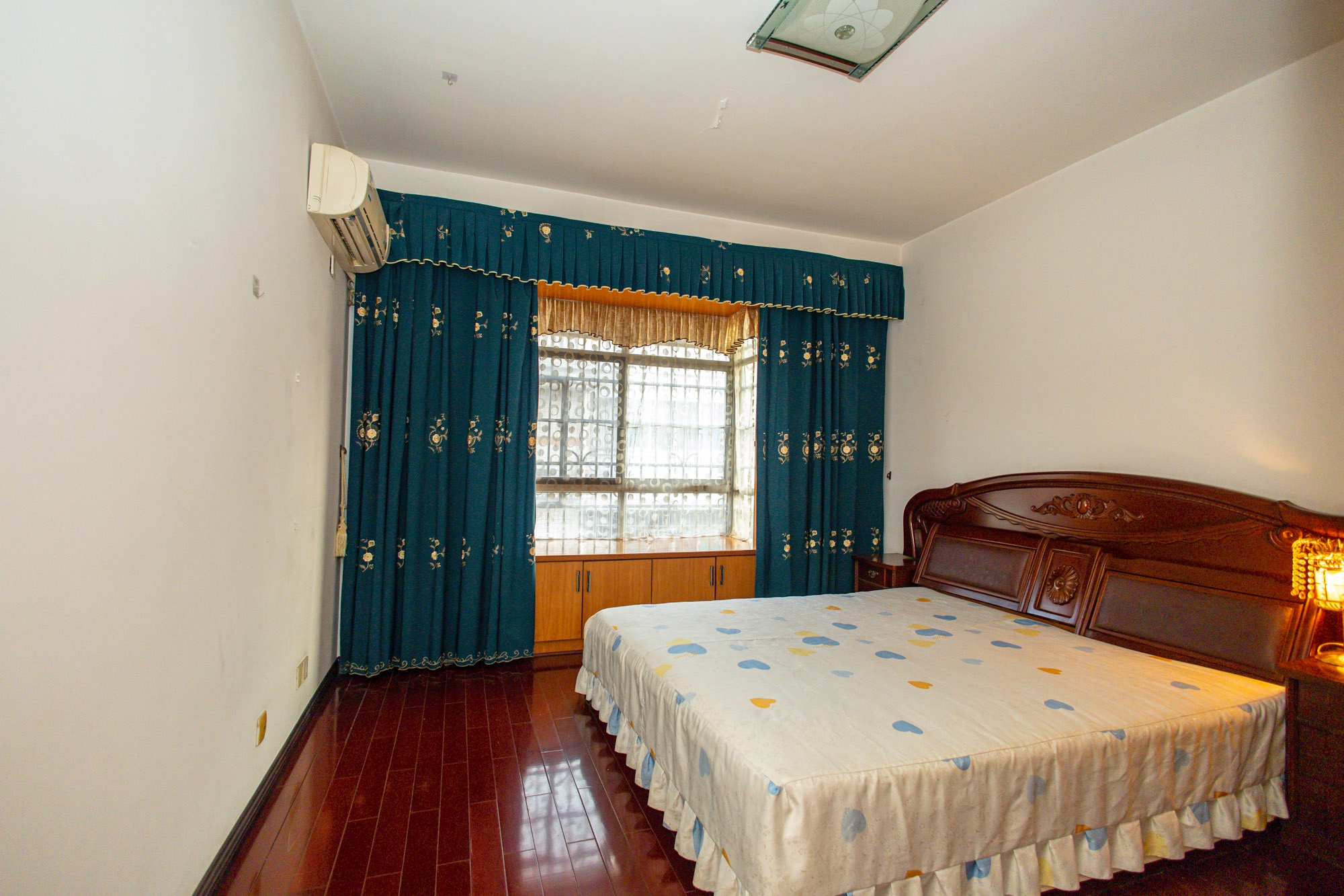 星沙汽配城(大塘村农机市场) 2室2厅2卫 43.8万 星沙汽配城(大塘村农机市场) 2室2厅2卫 43.8万卧室