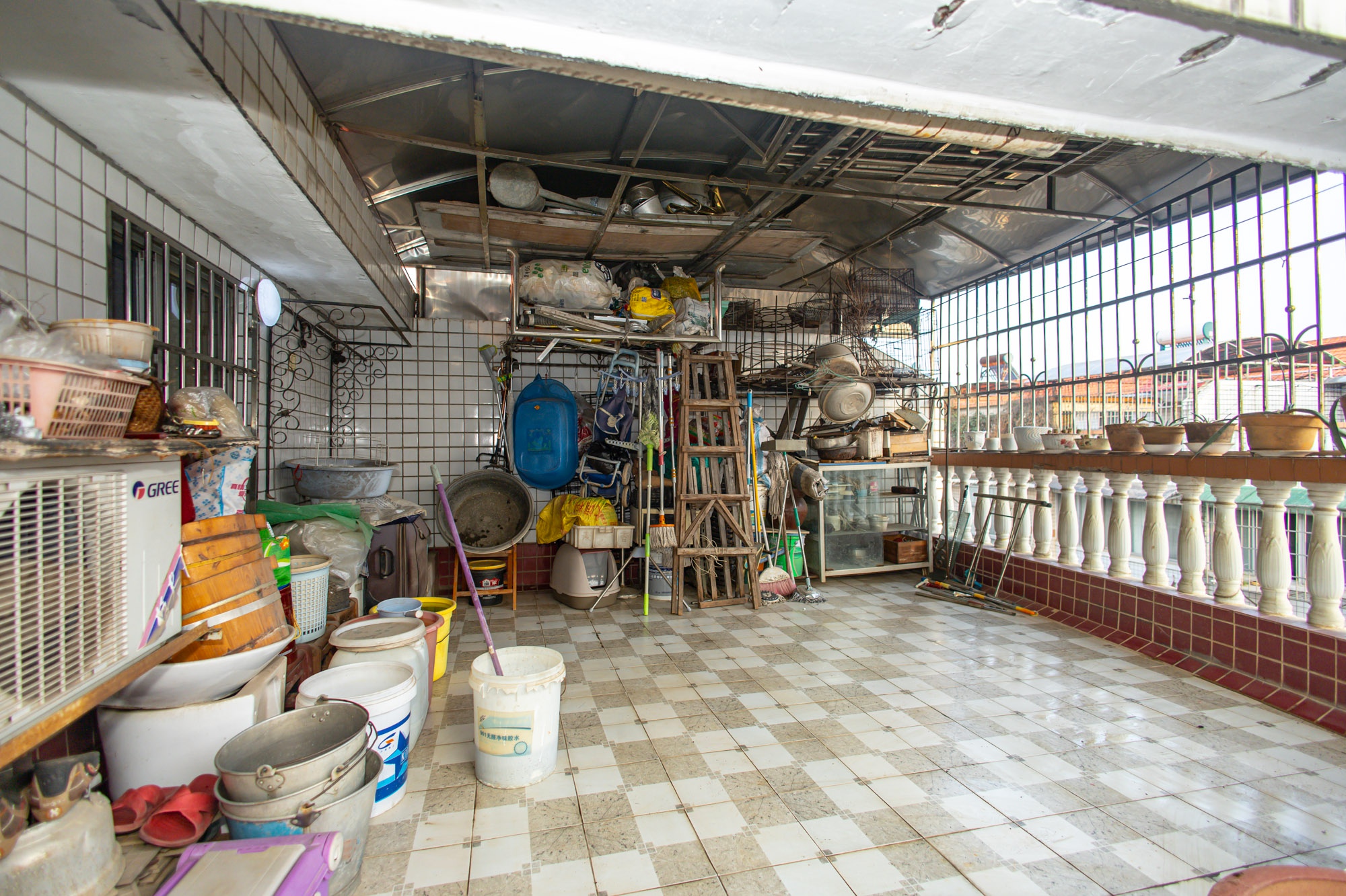 星沙汽配城(大塘村农机市场) 2室2厅2卫 43.8万 星沙汽配城(大塘村农机市场) 2室2厅2卫 43.8万阳台