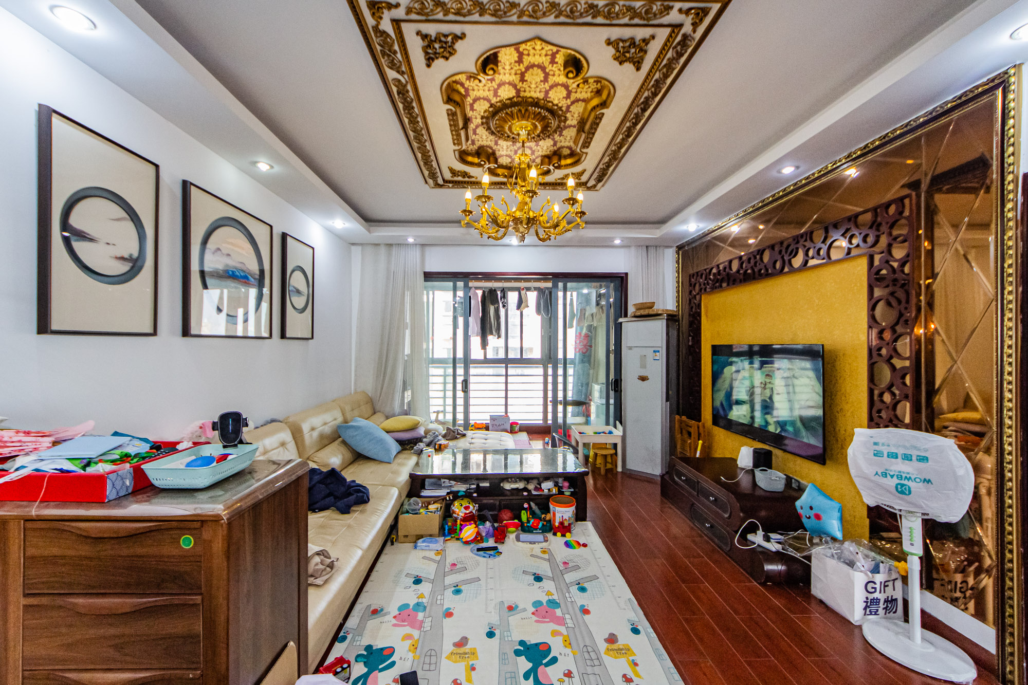 滨江君悦香邸 3室2厅2卫 130.0万 滨江君悦香邸 3室2厅2卫 130.0万客厅