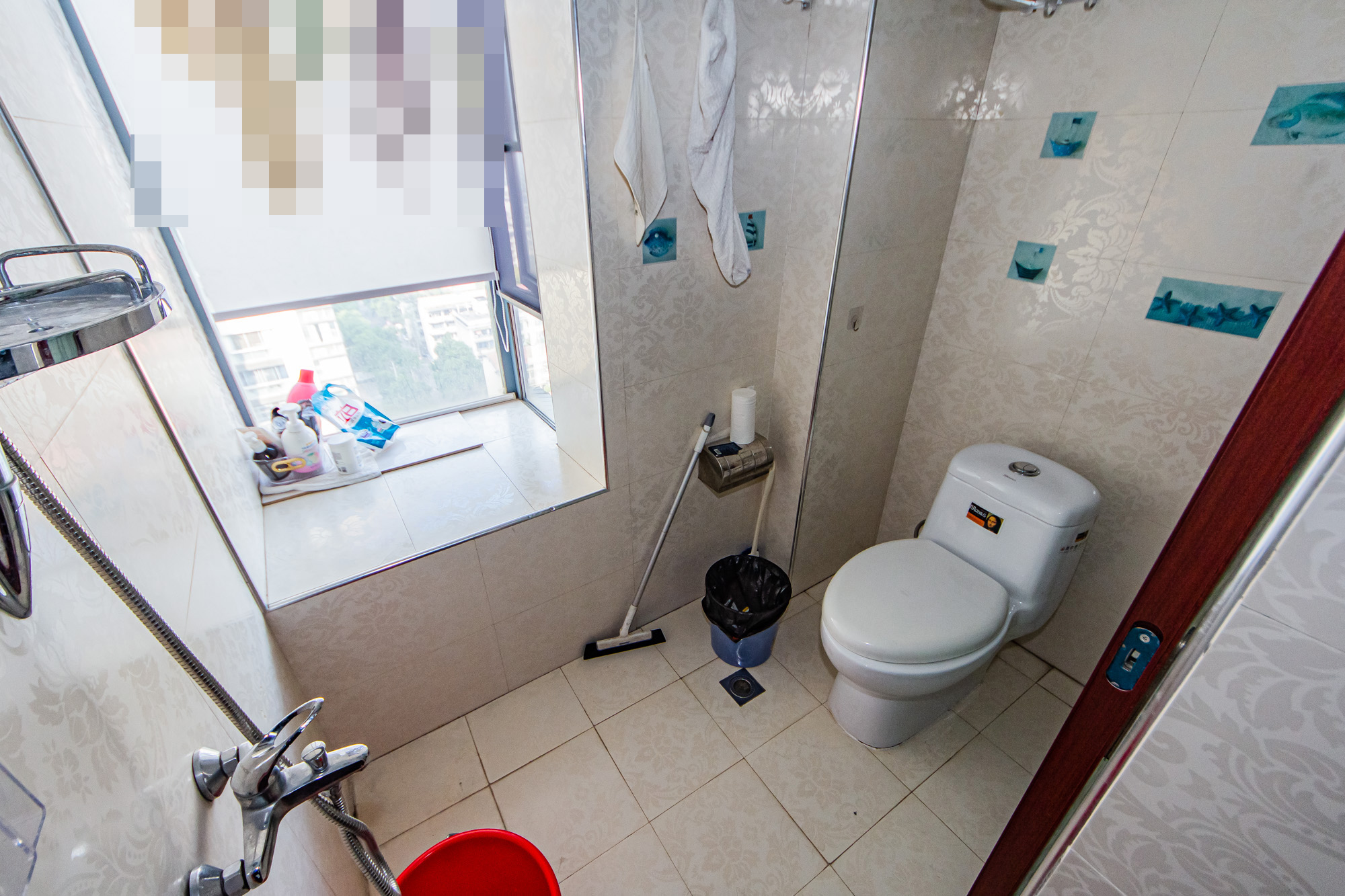 滨江君悦香邸  3室2厅2卫    130.0万卫生间