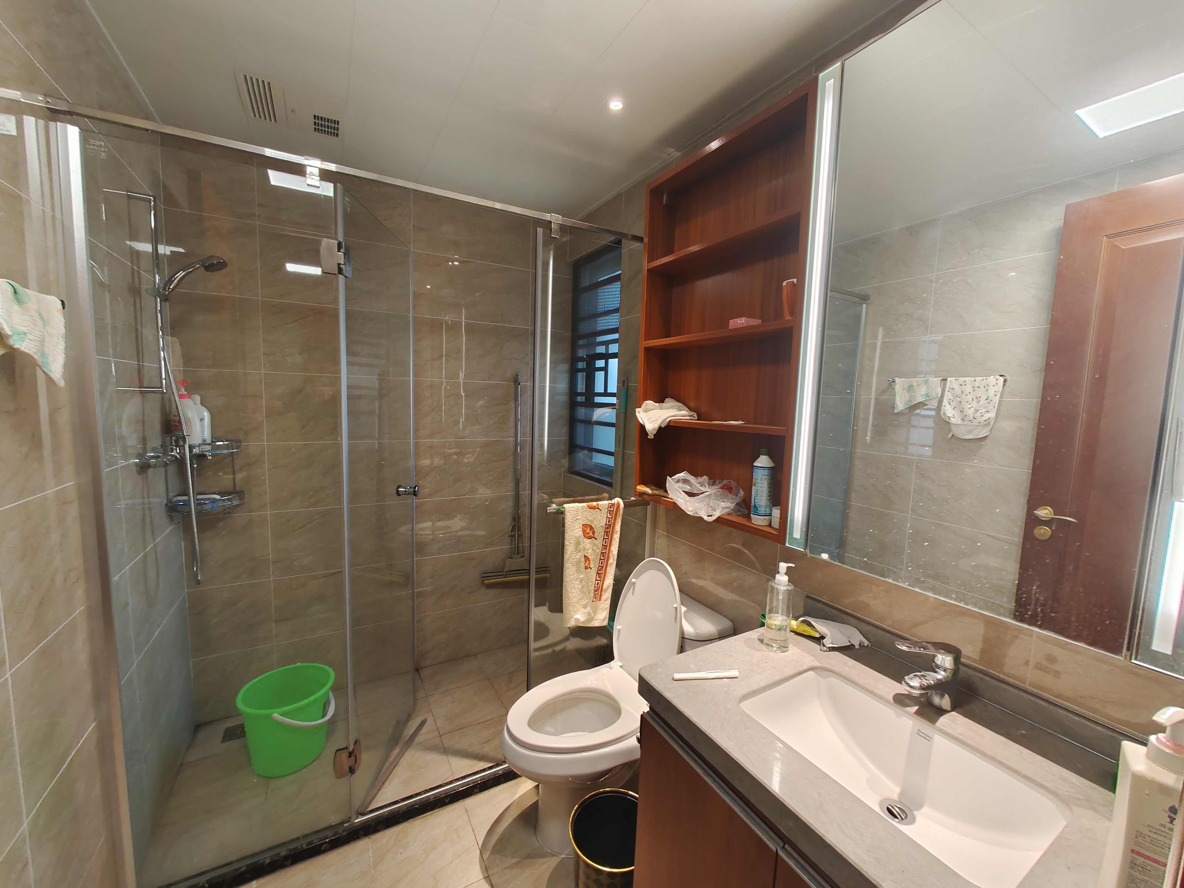 恒大华府  3室2厅2卫    150.0万 恒大华府  3室2厅2卫    150.0万室内图