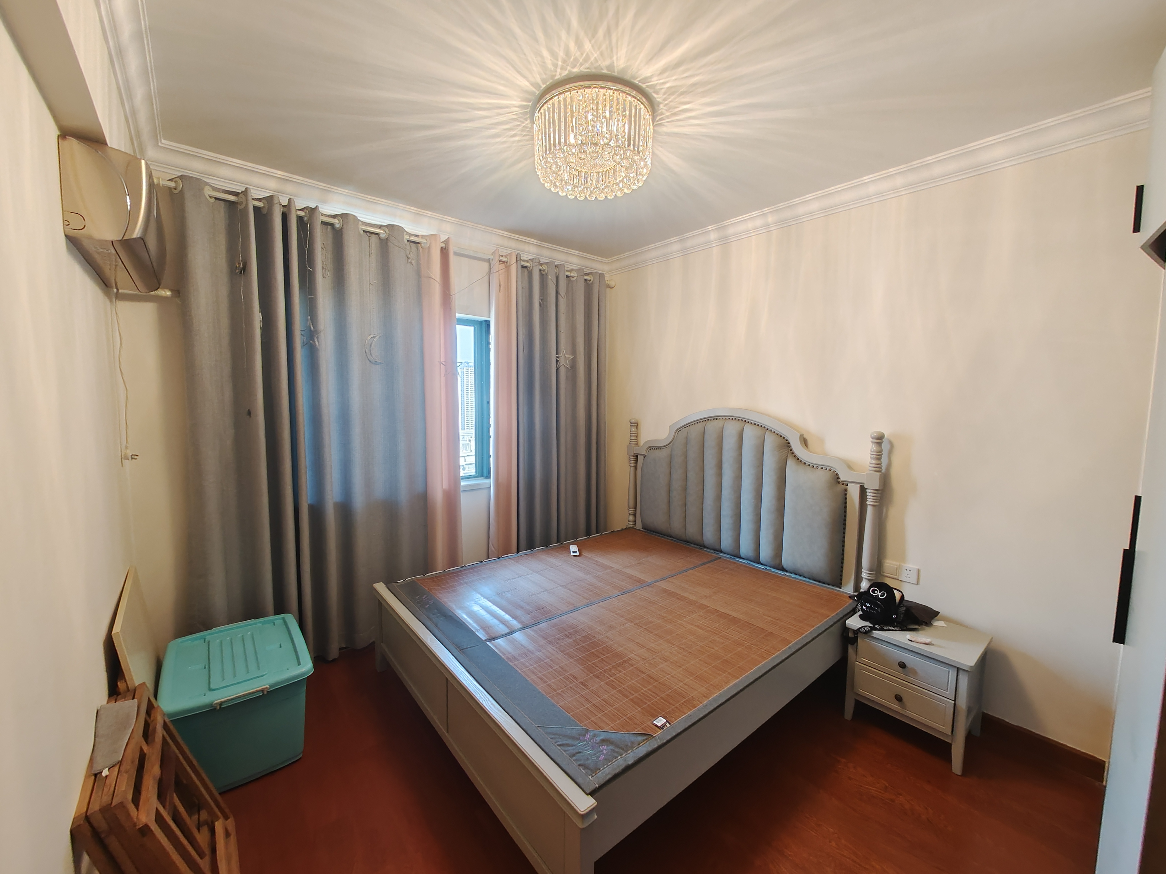 恒大华府  3室2厅2卫    150.0万 恒大华府  3室2厅2卫    150.0万室内图