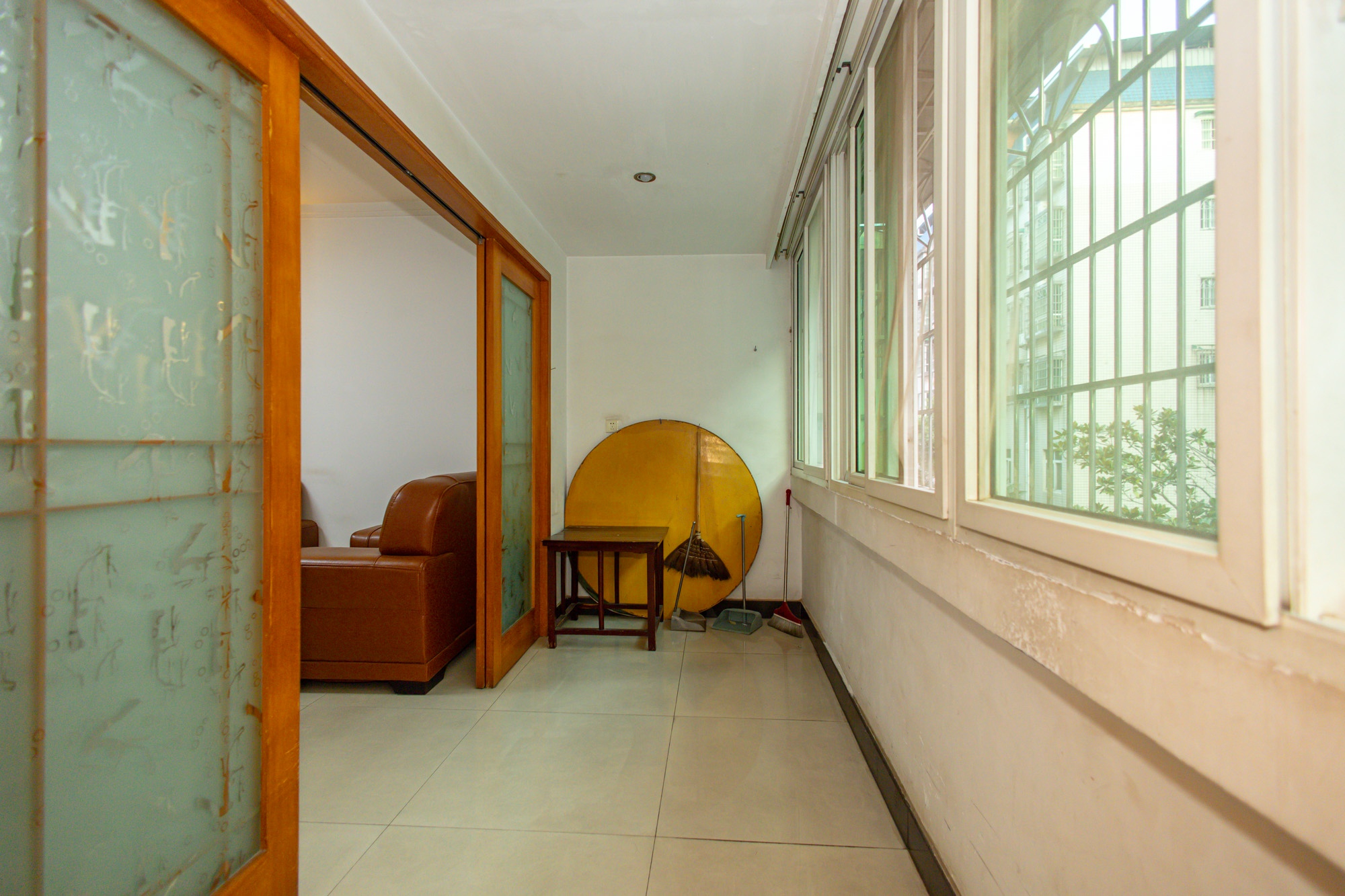 圆梦花园 3室2厅2卫 60.0万 圆梦花园 3室2厅2卫 60.0万阳台