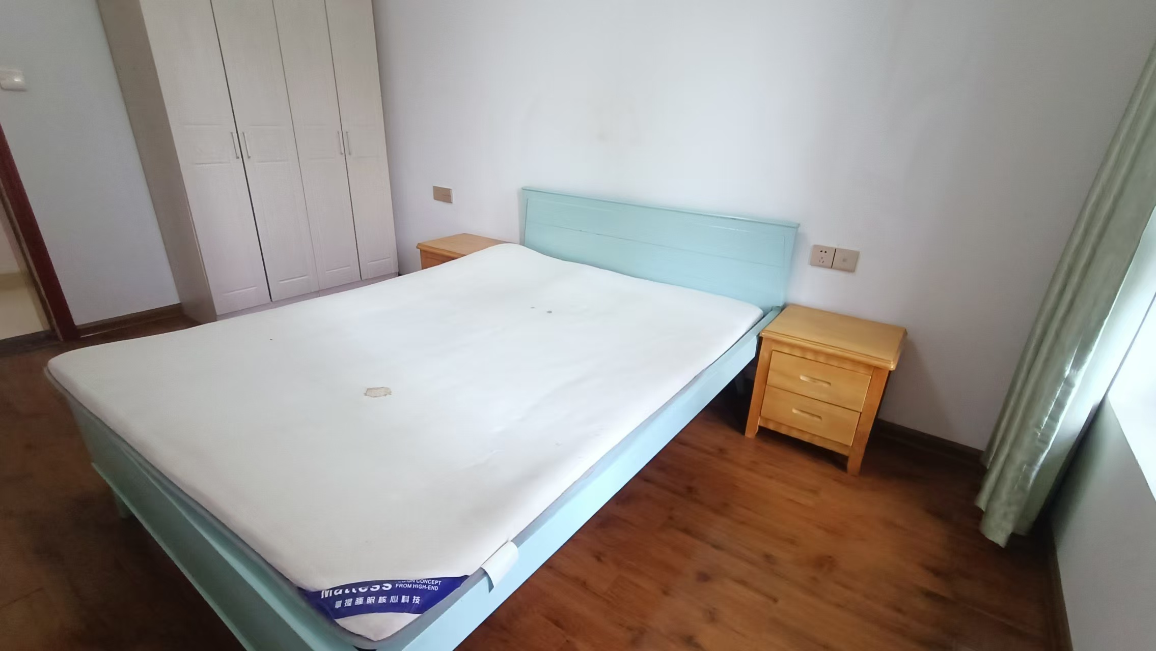 新塘家园安置小区 2室2厅1卫 1250.0元/月 新塘家园安置小区 2室2厅1卫 1250.0元/月室内图