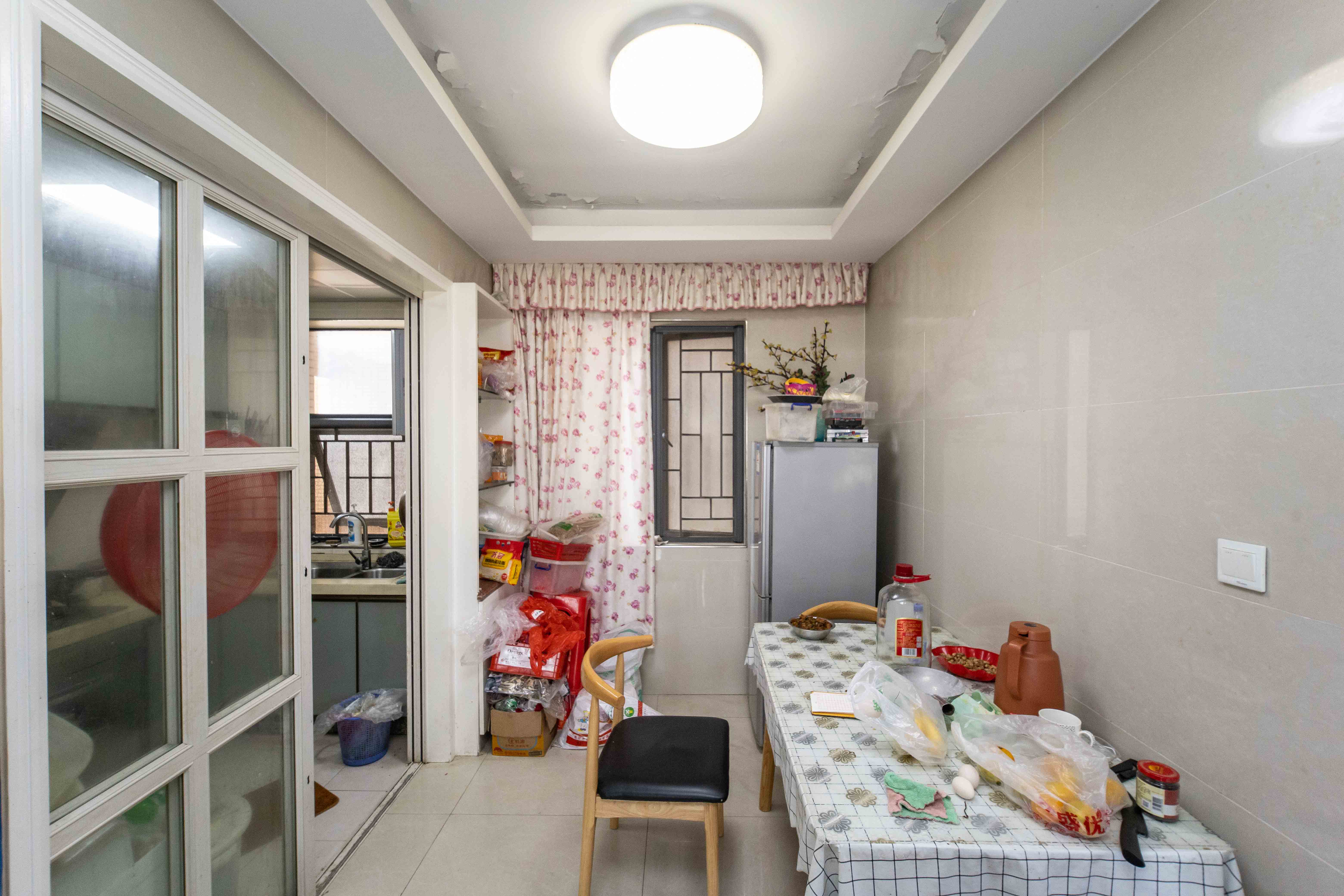 鸿基橄榄君庭  3室2厅1卫   85.00万客厅