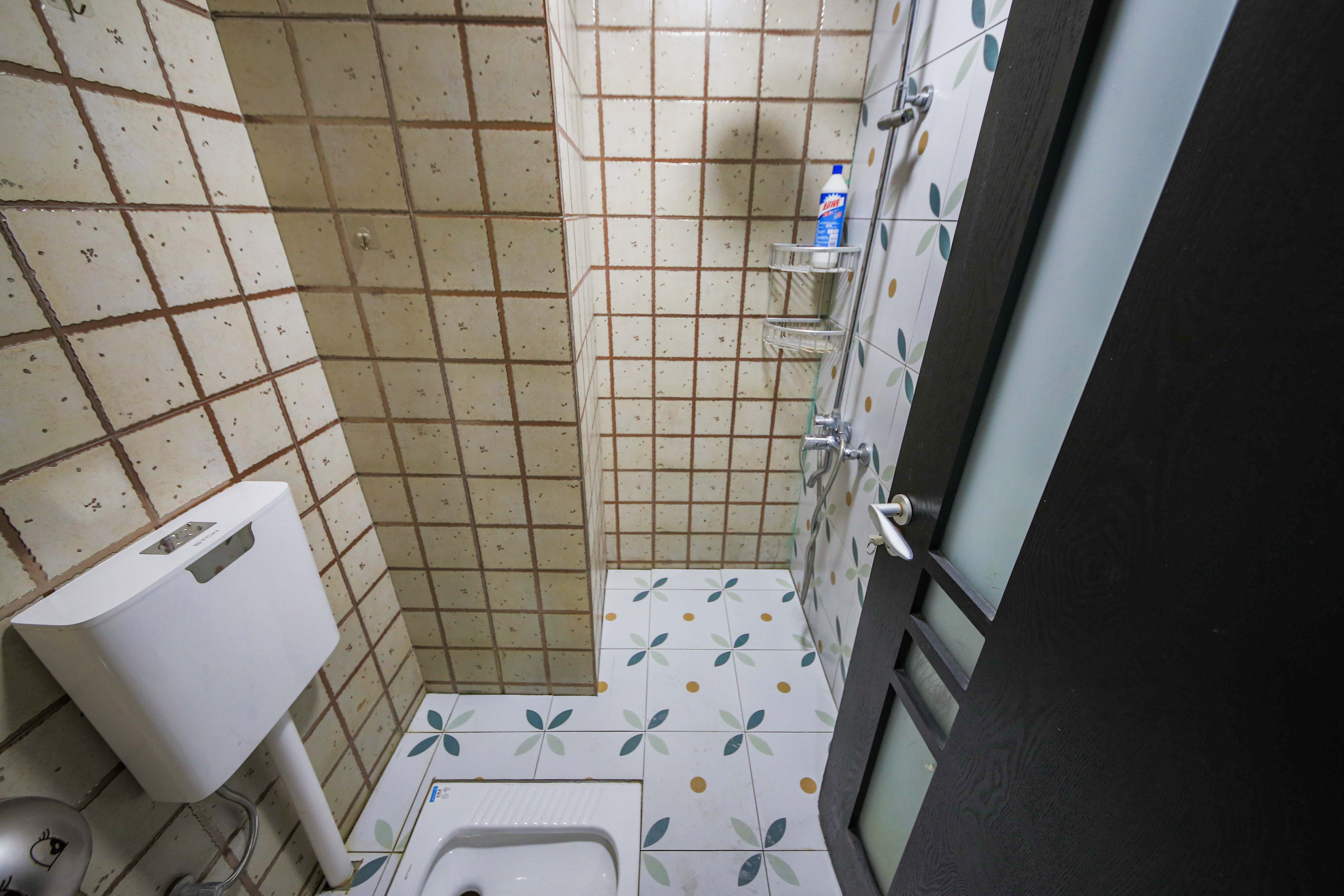 博林云栖  2室2厅1卫   63.00万卫生间