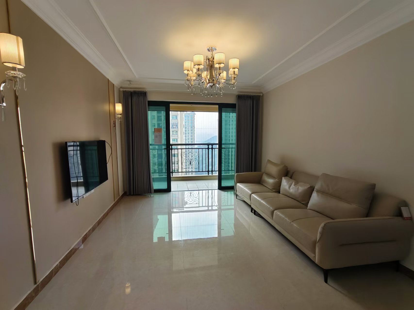 恒大绿洲 3室2厅2卫 2200.0元/月 恒大绿洲 3室2厅2卫 2200.0元/月室内图