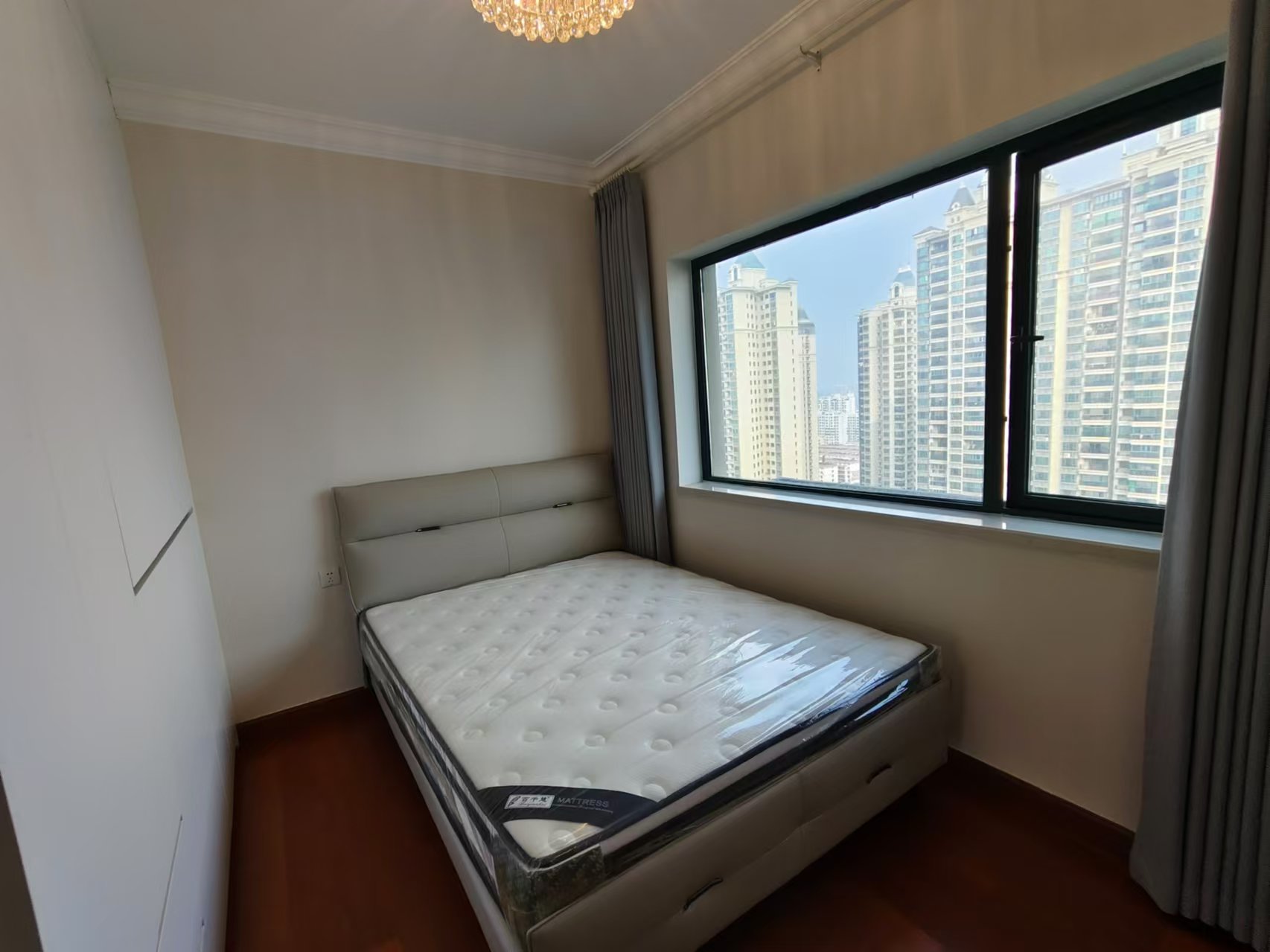 恒大绿洲 3室2厅2卫 2200.0元/月 恒大绿洲 3室2厅2卫 2200.0元/月室内图