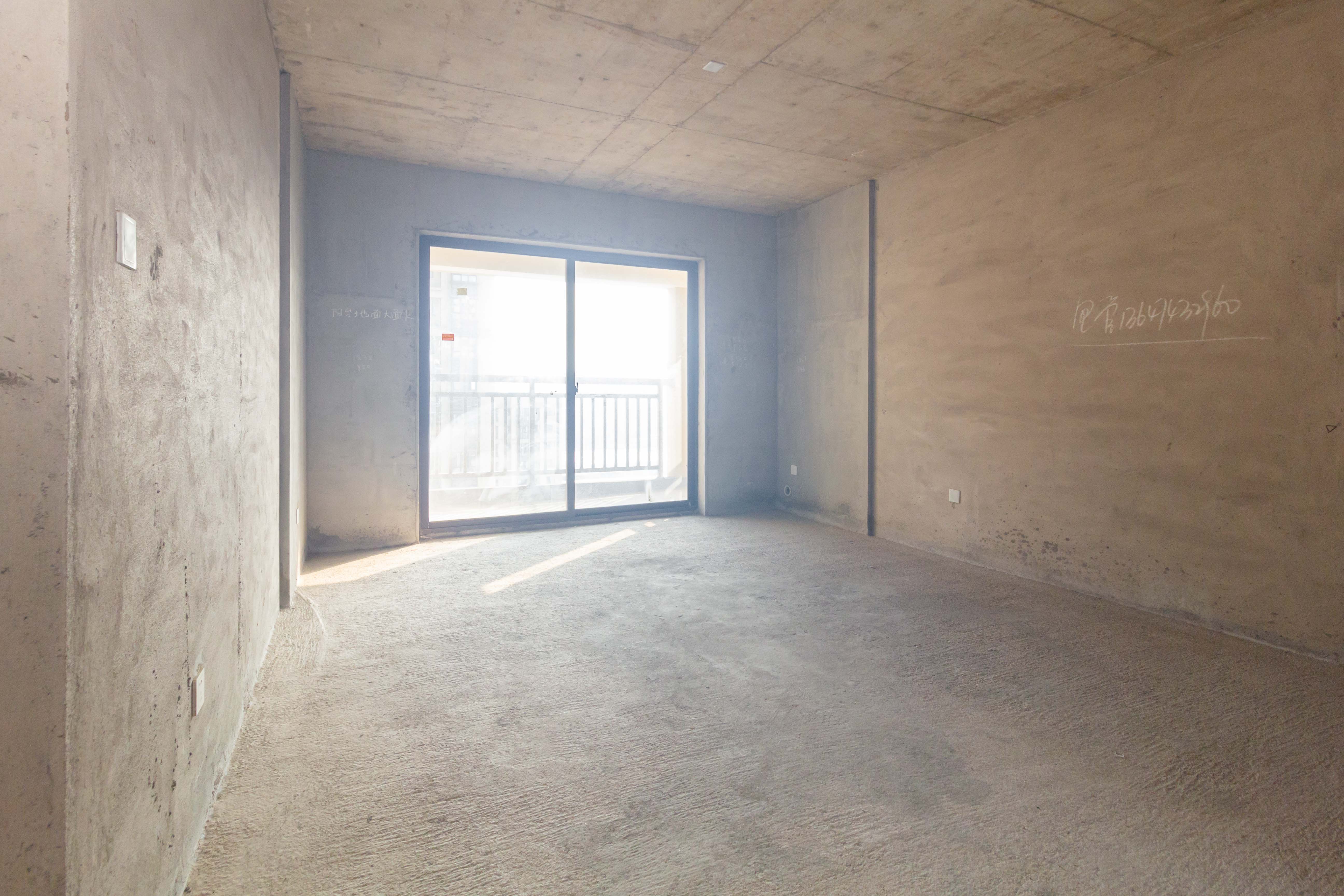 广悦星苑润园 4室2厅2卫 79.0万 广悦星苑润园 4室2厅2卫 79.0万客厅