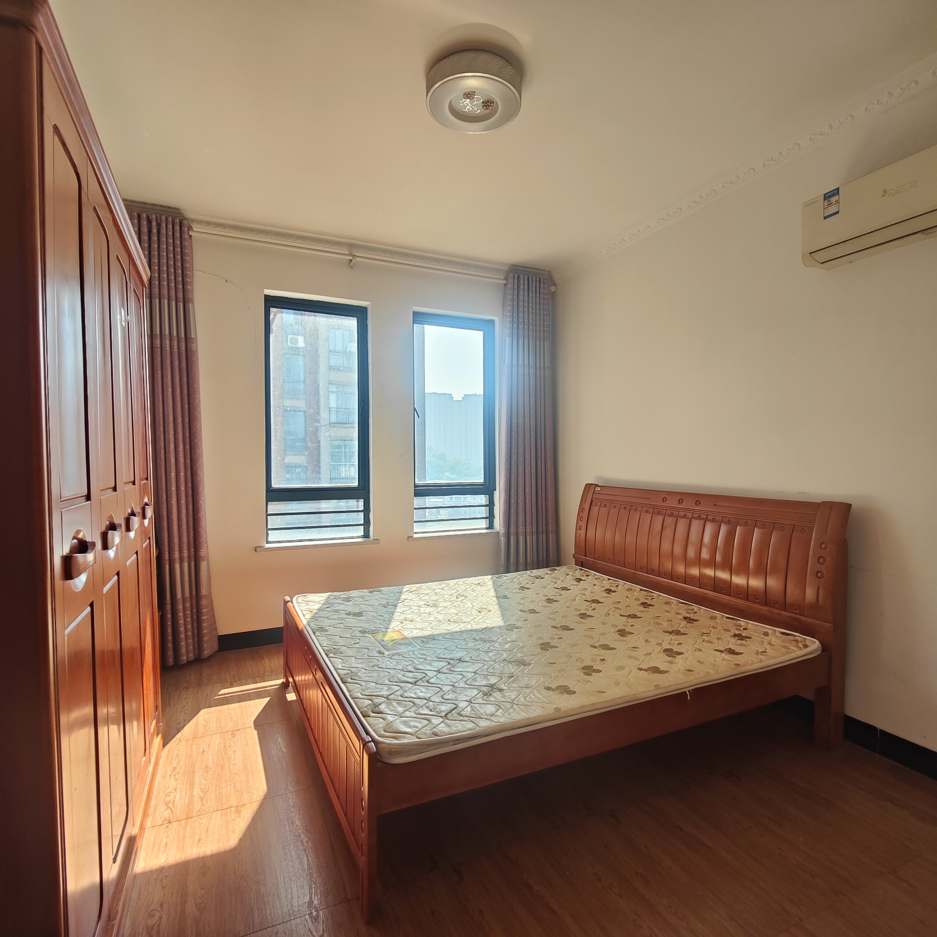 尚格名城香榭丽舍  3室2厅2卫    66.8万 尚格名城香榭丽舍  3室2厅2卫    66.8万室内图