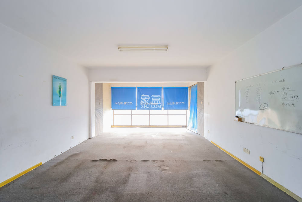 建鸿达华都（华都小户型及大华写字楼）  4室2厅2卫    240.0万