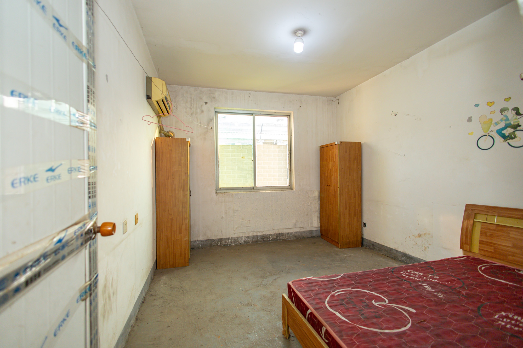 中南汽车世界  2室2厅1卫    24.8万 中南汽车世界  2室2厅1卫    24.8万卧室