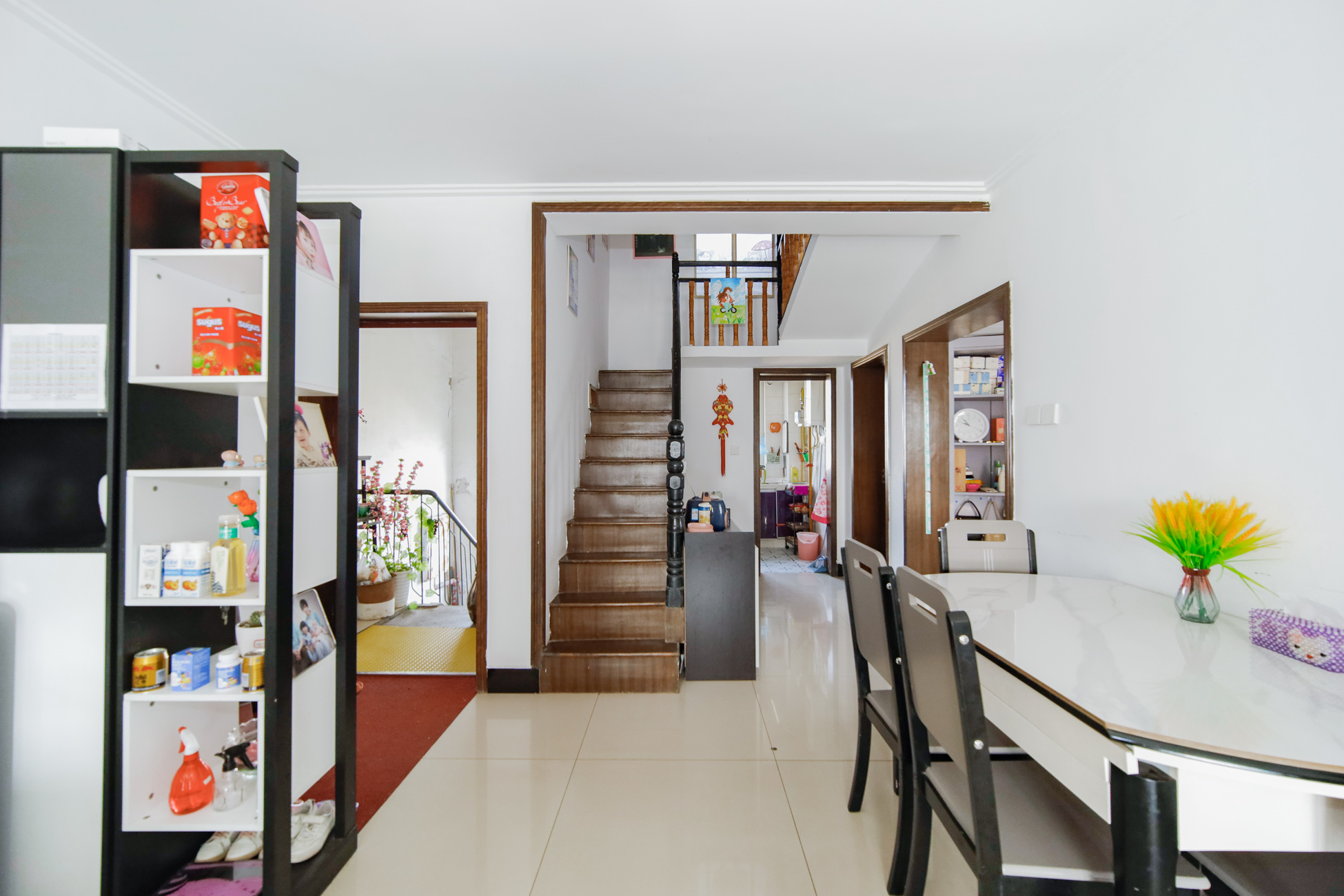 德馨园 4室2厅2卫 59.8万 德馨园 4室2厅2卫 59.8万客厅