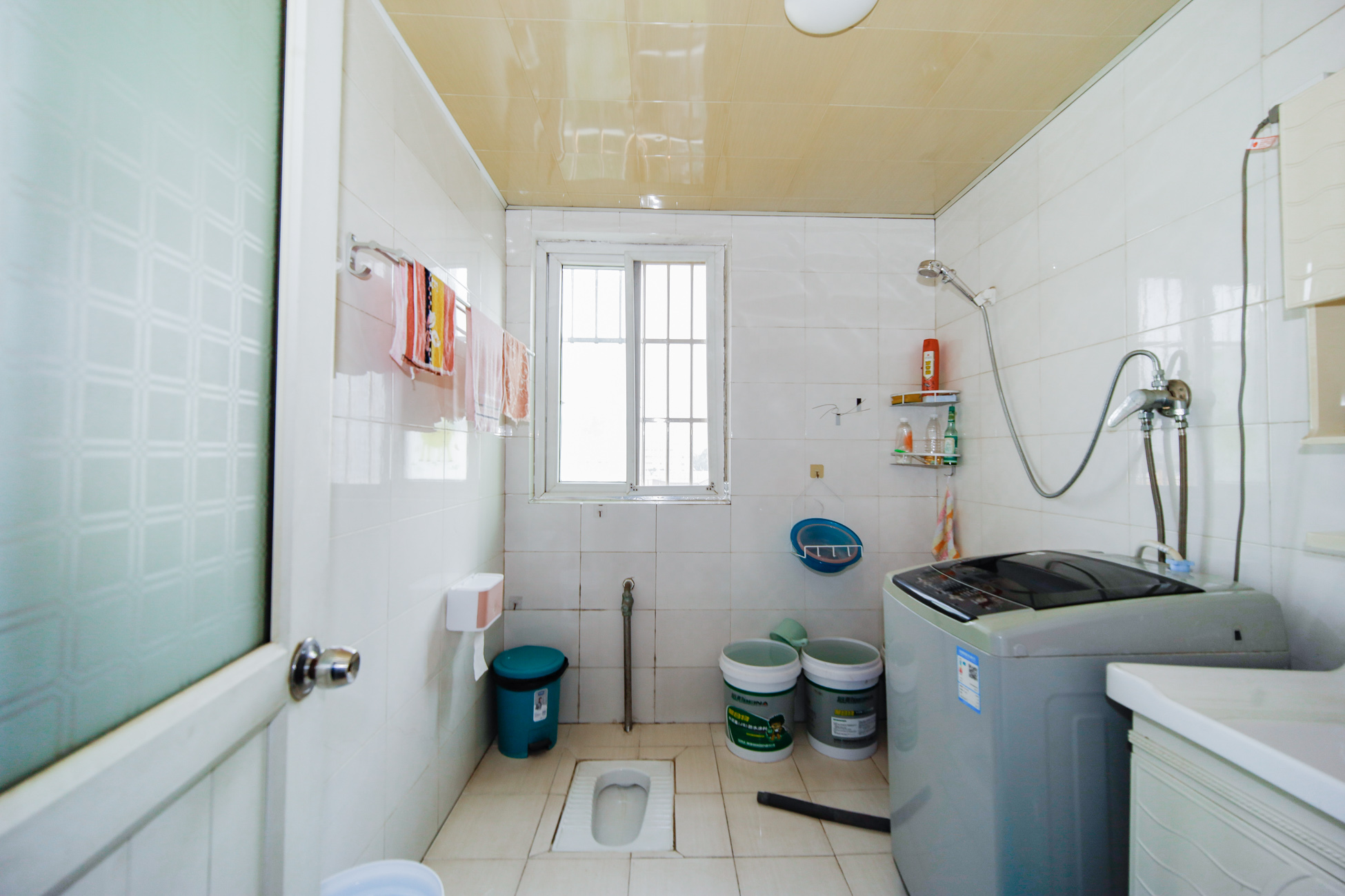 德馨园 4室2厅2卫 59.8万 德馨园 4室2厅2卫 59.8万卫生间