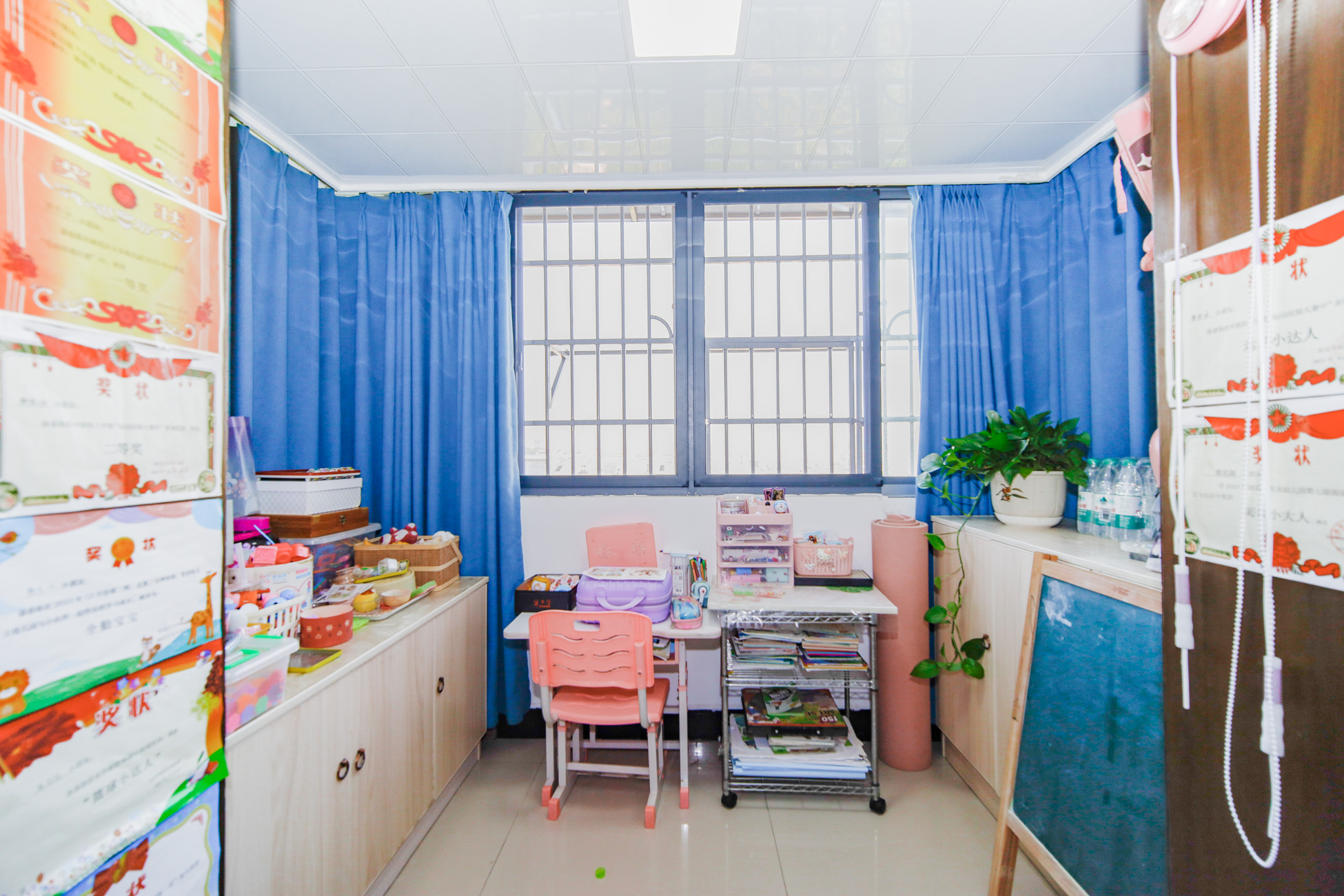 德馨园 4室2厅2卫 59.8万 德馨园 4室2厅2卫 59.8万卧室