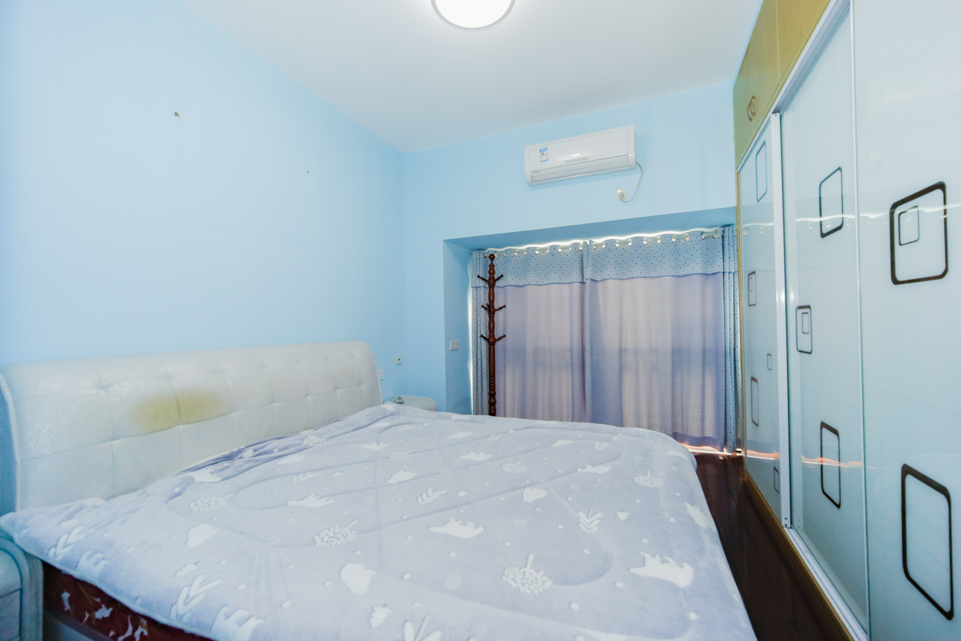 园康星都荟 3室2厅1卫 90.0万 园康星都荟 3室2厅1卫 90.0万卧室