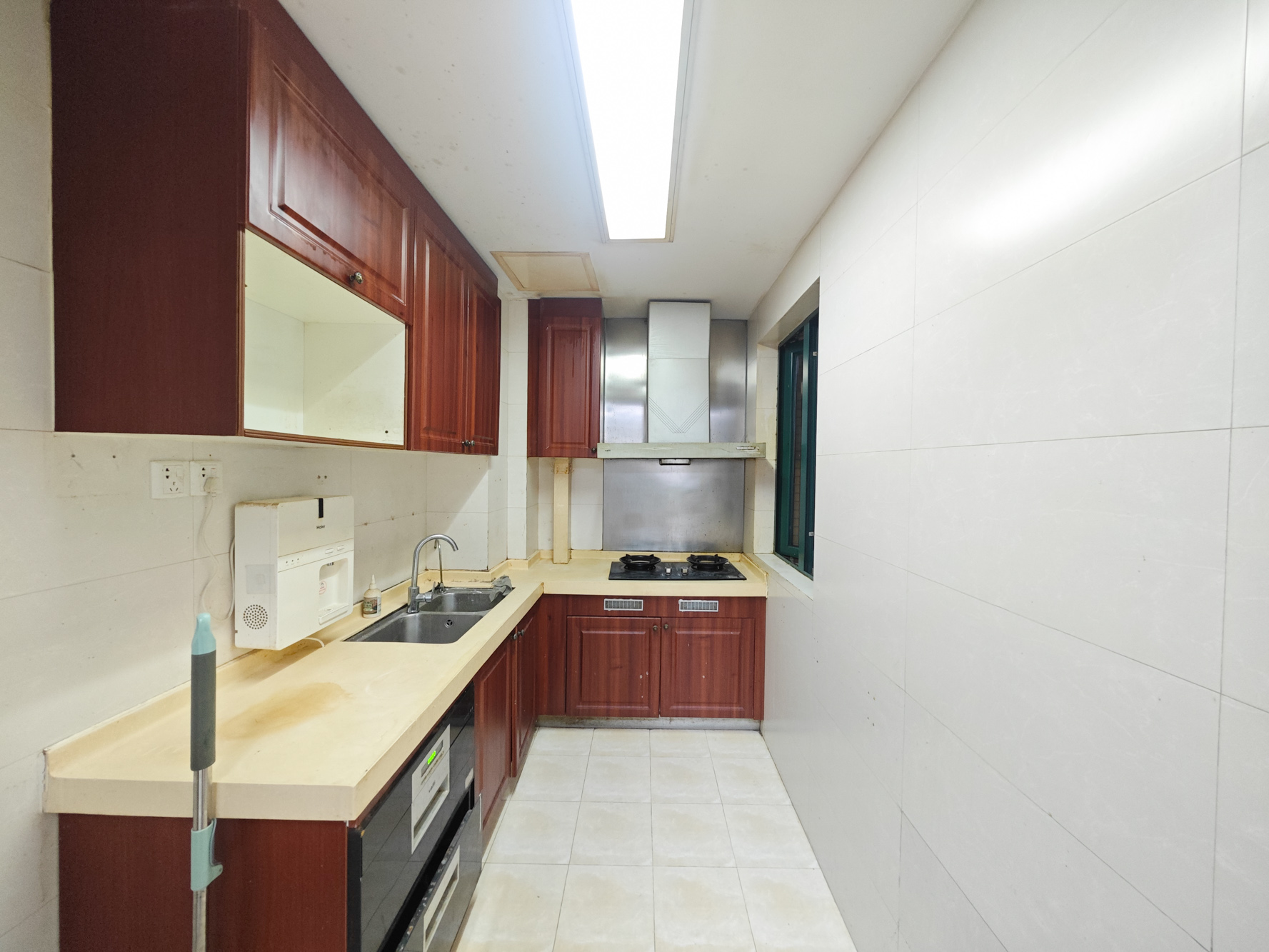 恒大城  2室2厅1卫    63.0万 恒大城  2室2厅1卫    63.0万厨房