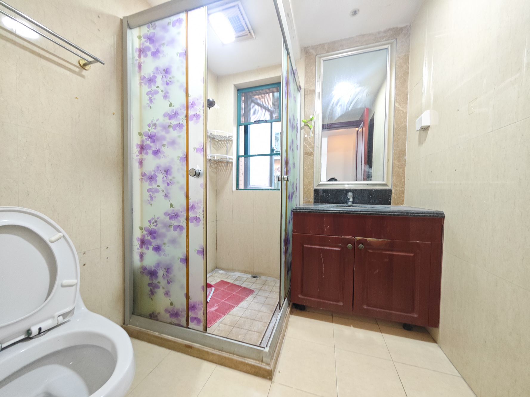 恒大城  2室2厅1卫    63.0万 恒大城  2室2厅1卫    63.0万卫生间