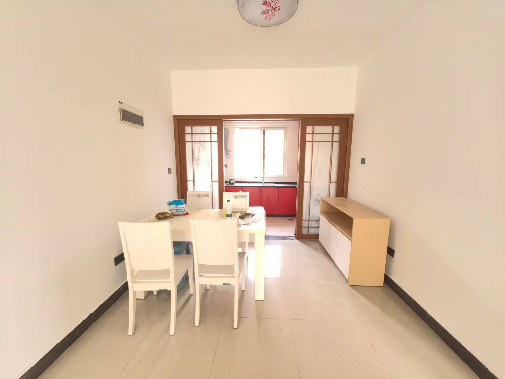 金鹰机电大市场 2室2厅1卫 1350.0元/月 金鹰机电大市场 2室2厅1卫 1350.0元/月室内图