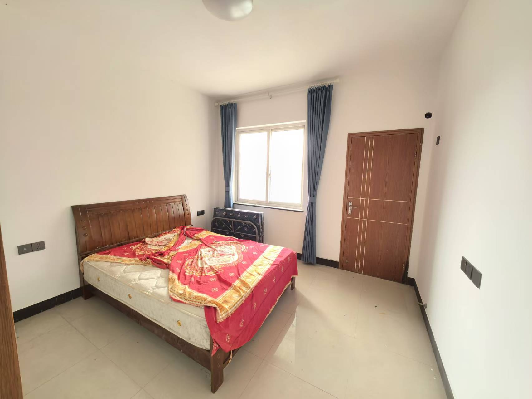 金鹰机电大市场 2室2厅1卫 1350.0元/月 金鹰机电大市场 2室2厅1卫 1350.0元/月室内图