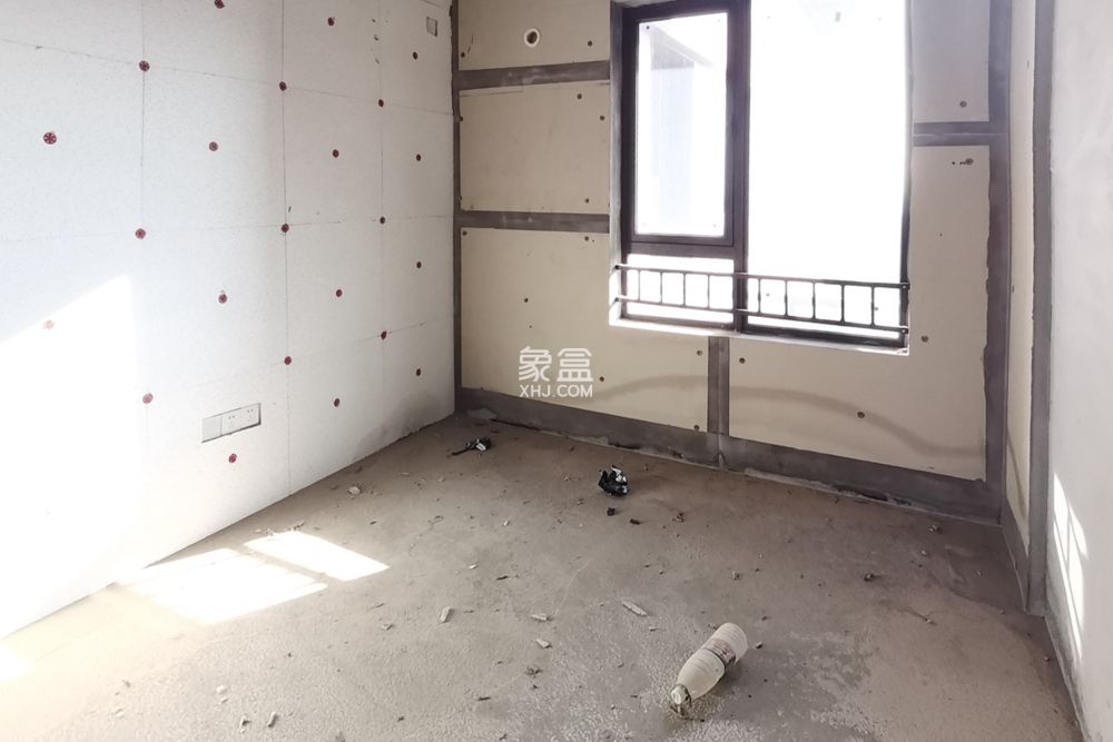 長(zhǎng)沙院子  5室2廳2衛(wèi)   79.80萬