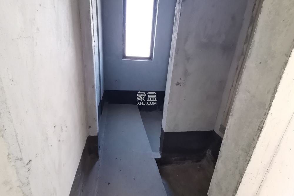 長(zhǎng)沙院子  5室2廳2衛(wèi)   79.80萬