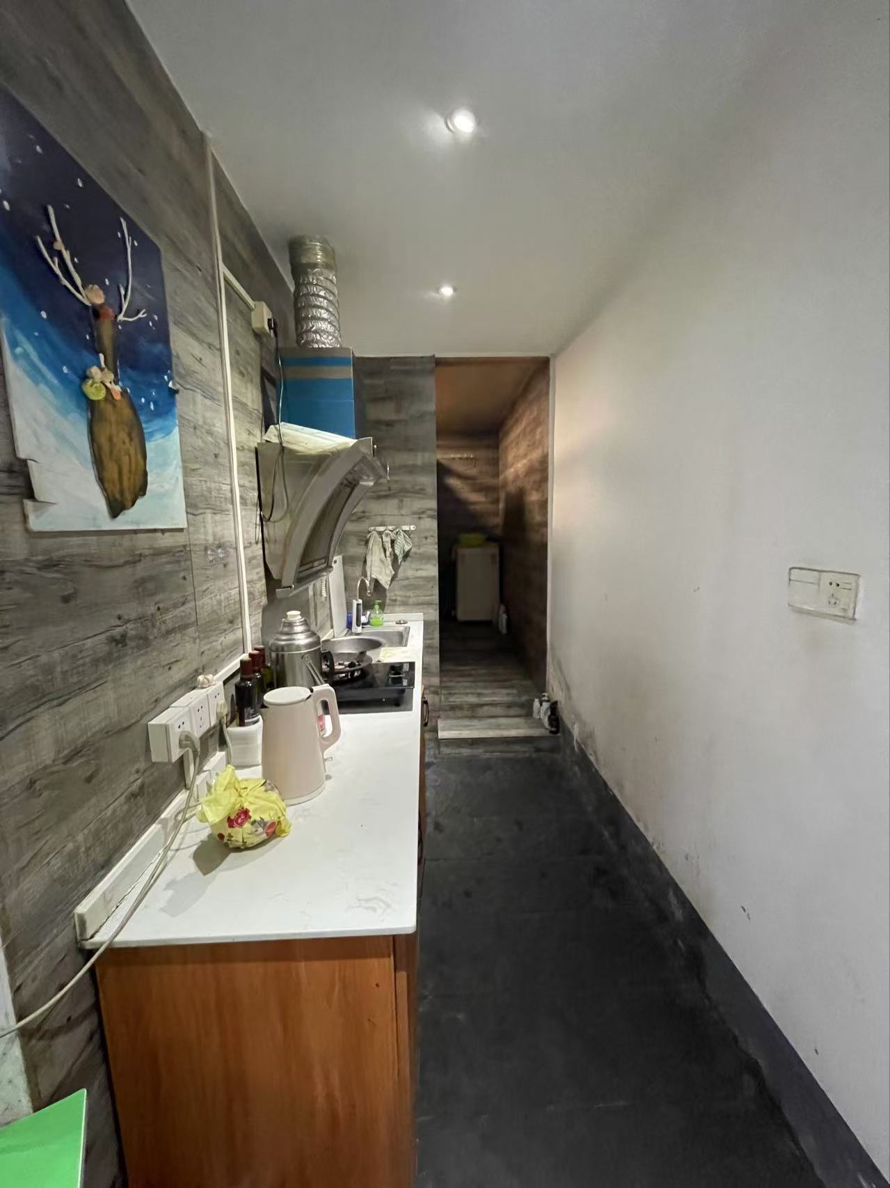 恒大华府   221.16㎡      15000.0元/月