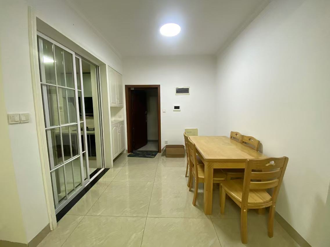 中泰财富湘江 2室2厅1卫 2200.0元/月 中泰财富湘江 2室2厅1卫 2200.0元/月室内图